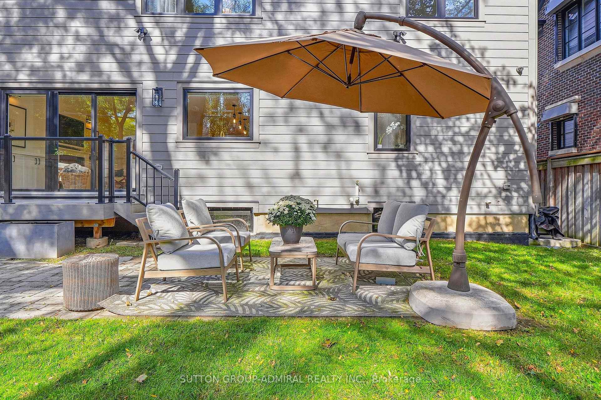 Photo 41 of 37 Glenellen Drive E, Etobicoke, Stonegate-Queensway — HOMEH