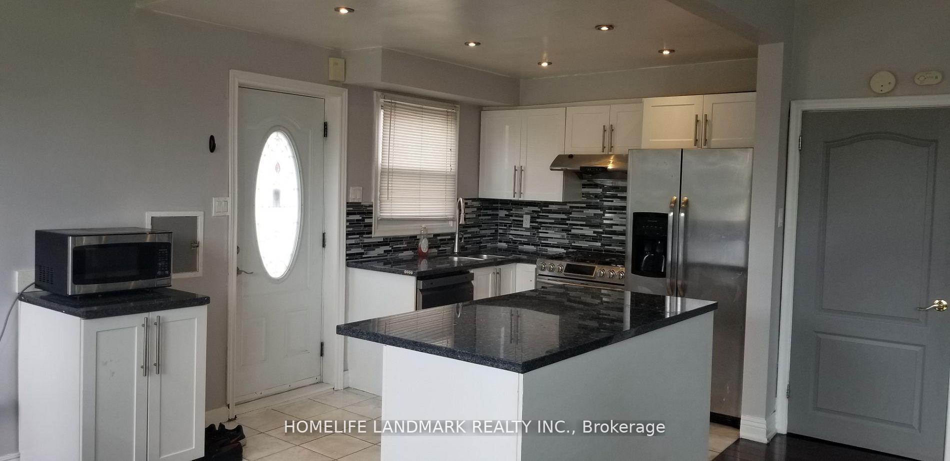 Photo 5 of 128 Lord Roberts Drive, Scarborough, Eglinton East — HOMEH