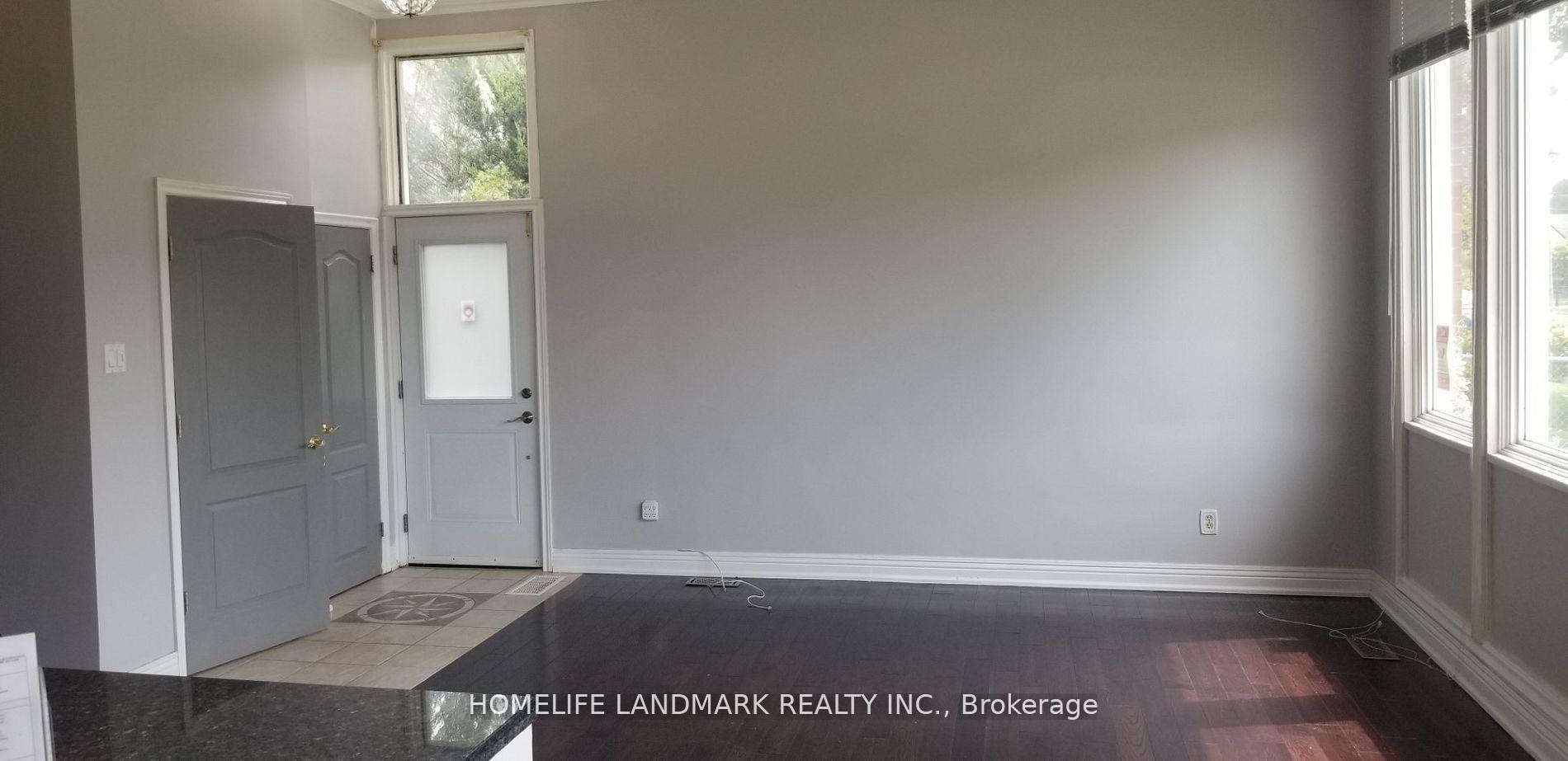 Photo 6 of 128 Lord Roberts Drive, Scarborough, Eglinton East — HOMEH