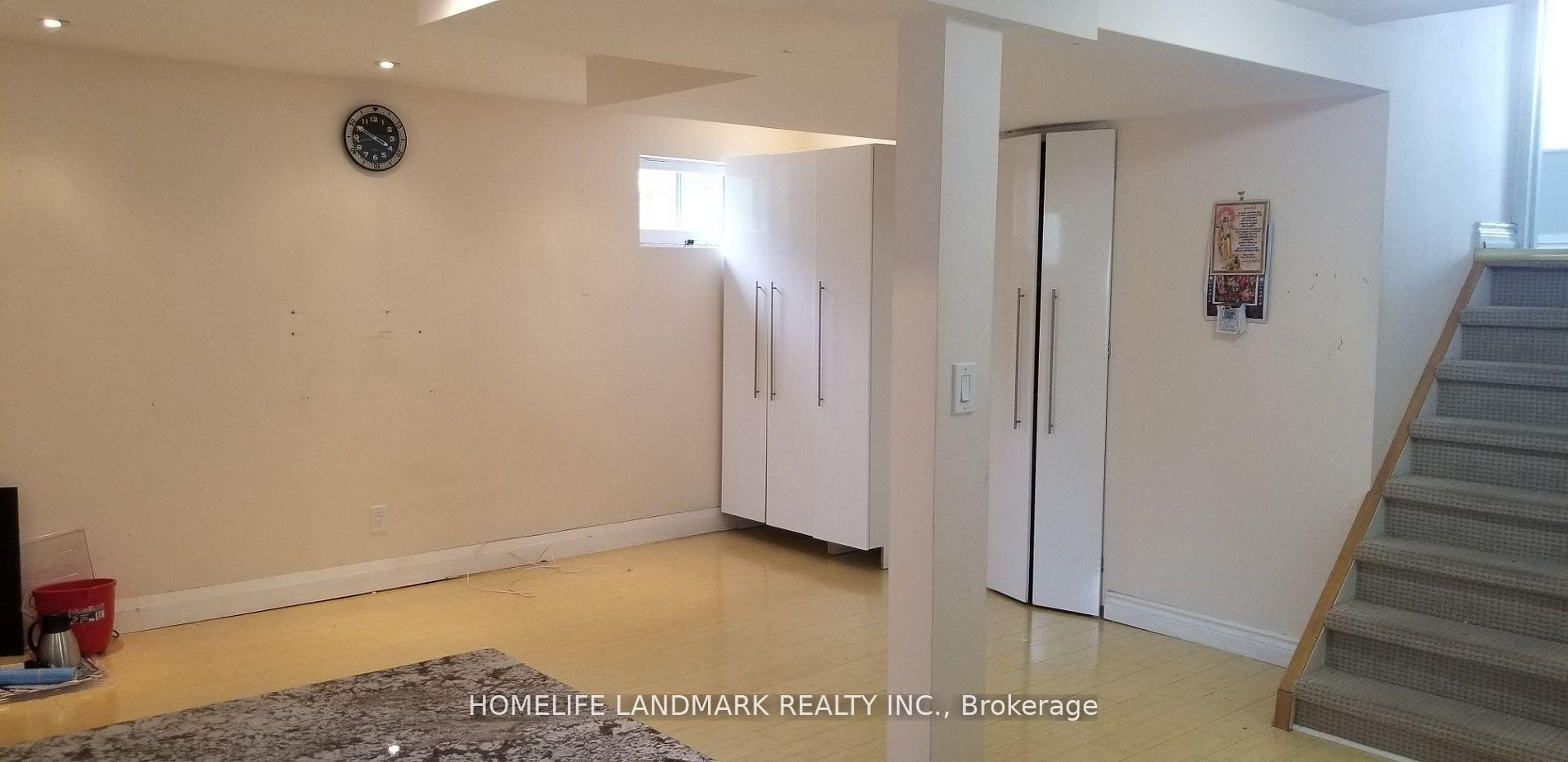 Photo 22 of 128 Lord Roberts Drive, Scarborough, Eglinton East — HOMEH