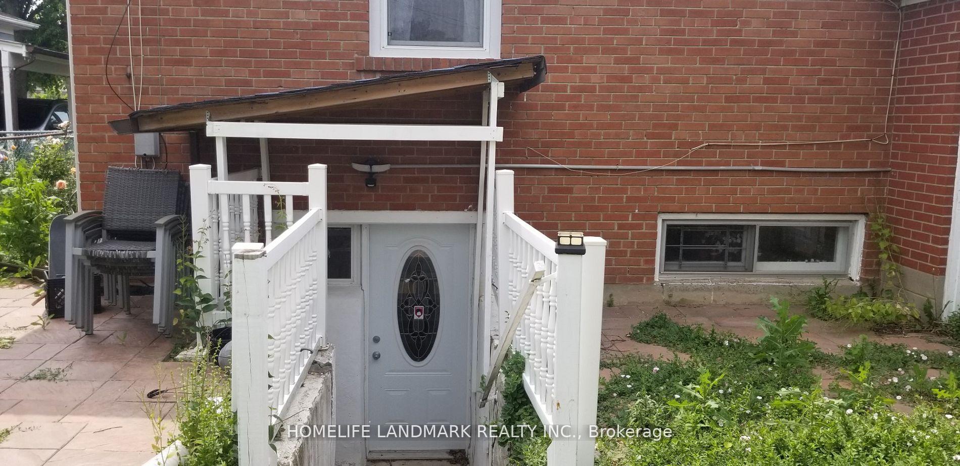Photo 25 of 128 Lord Roberts Drive, Scarborough, Eglinton East — HOMEH
