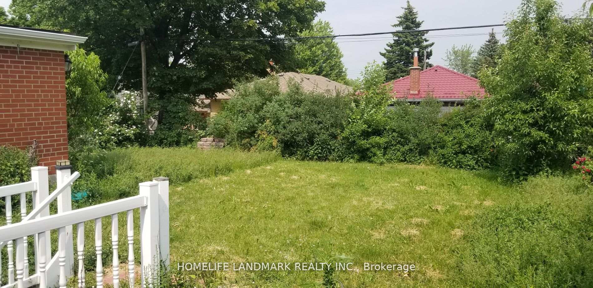Photo 26 of 128 Lord Roberts Drive, Scarborough, Eglinton East — HOMEH