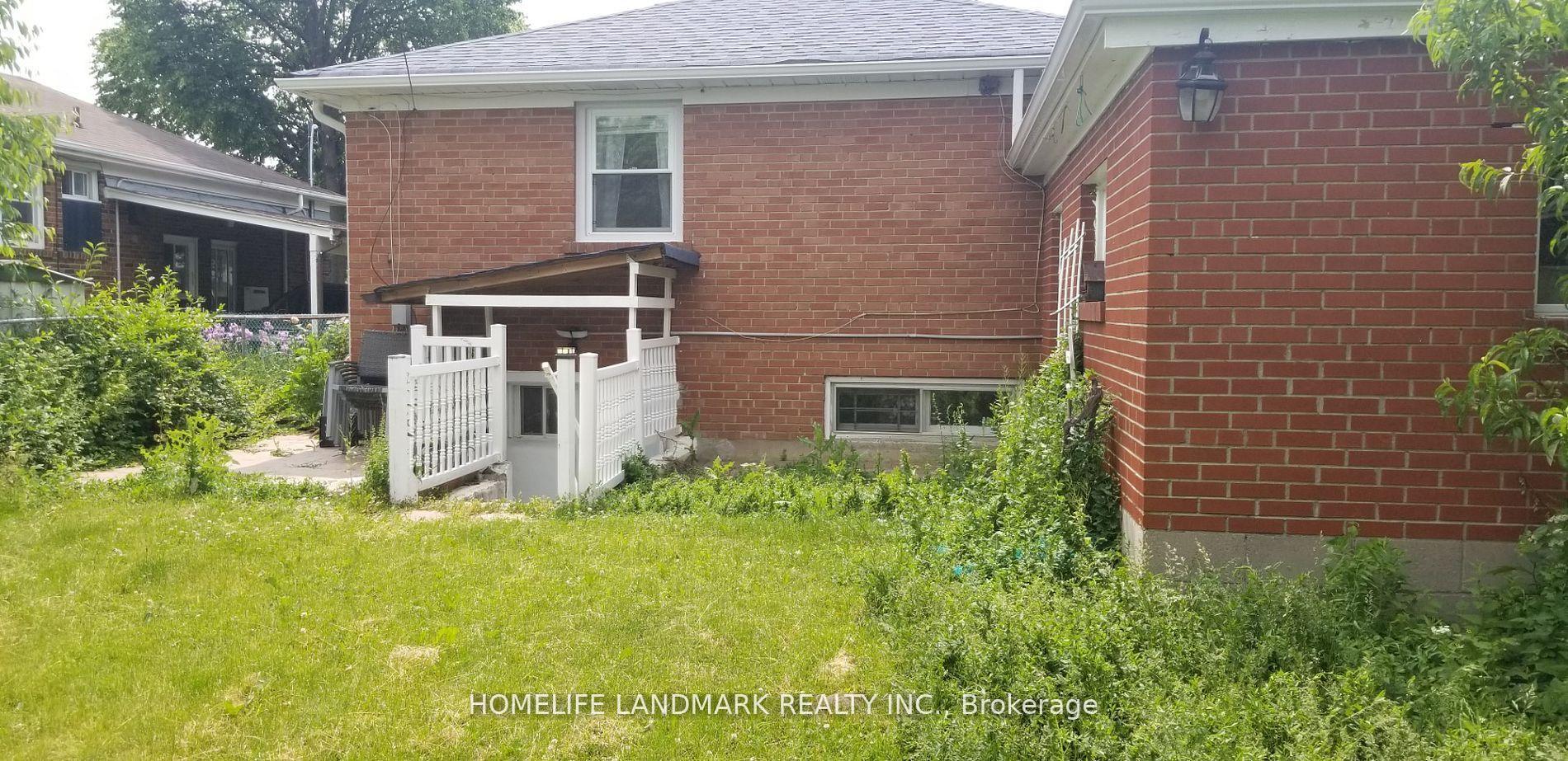Photo 27 of 128 Lord Roberts Drive, Scarborough, Eglinton East — HOMEH