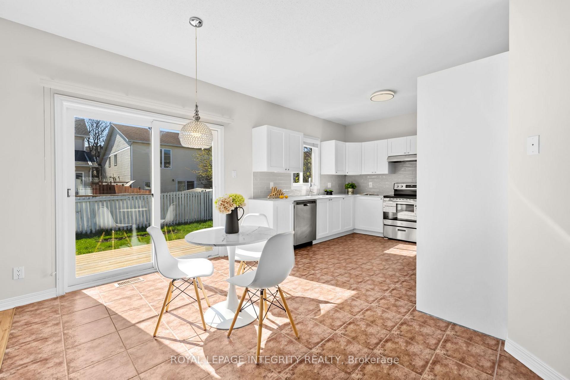 Photo 15 of 4 Tamarack Place, Ottawa, Barrhaven - Longfields — HOMEH