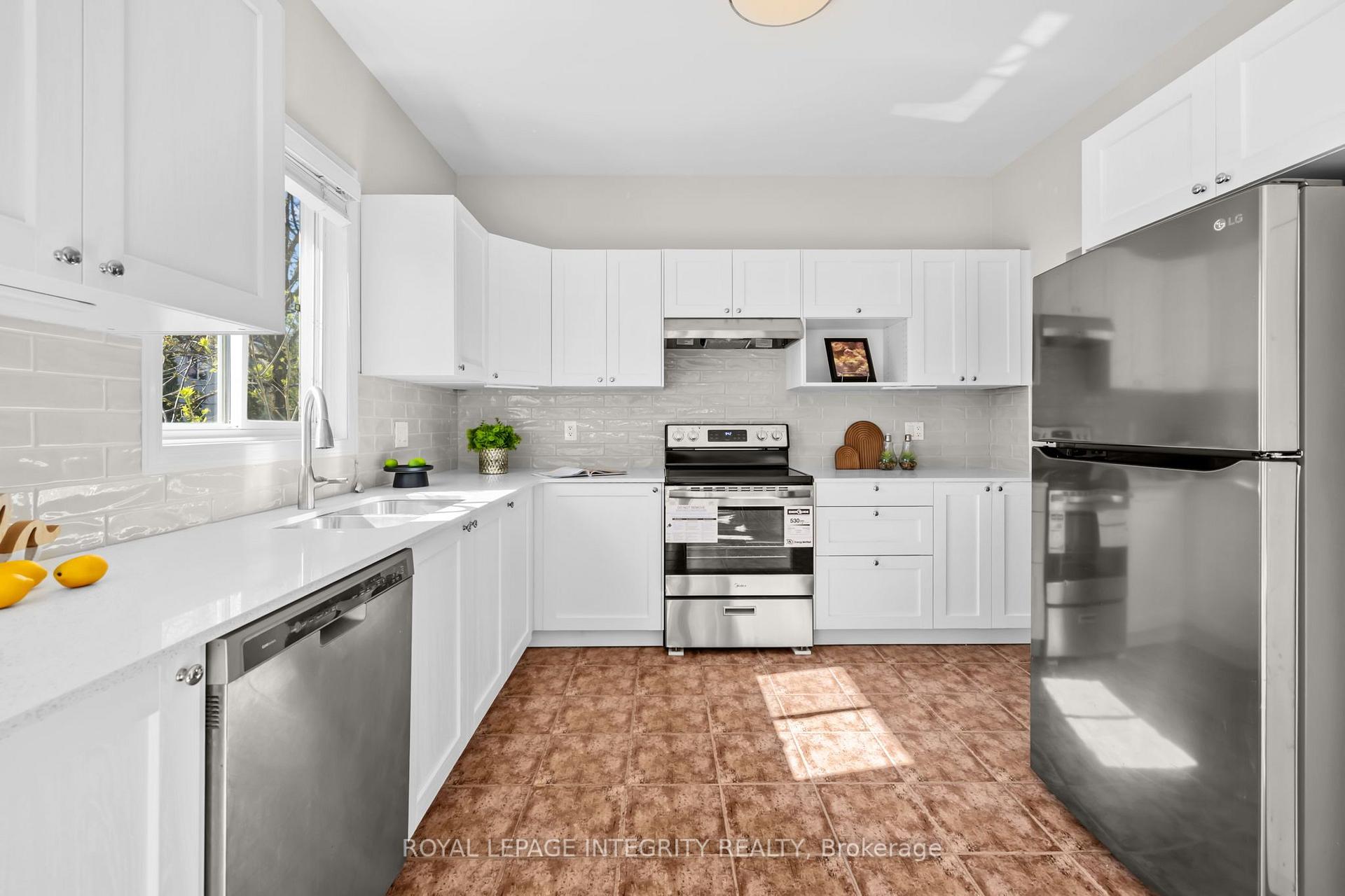 Photo 16 of 4 Tamarack Place, Ottawa, Barrhaven - Longfields — HOMEH