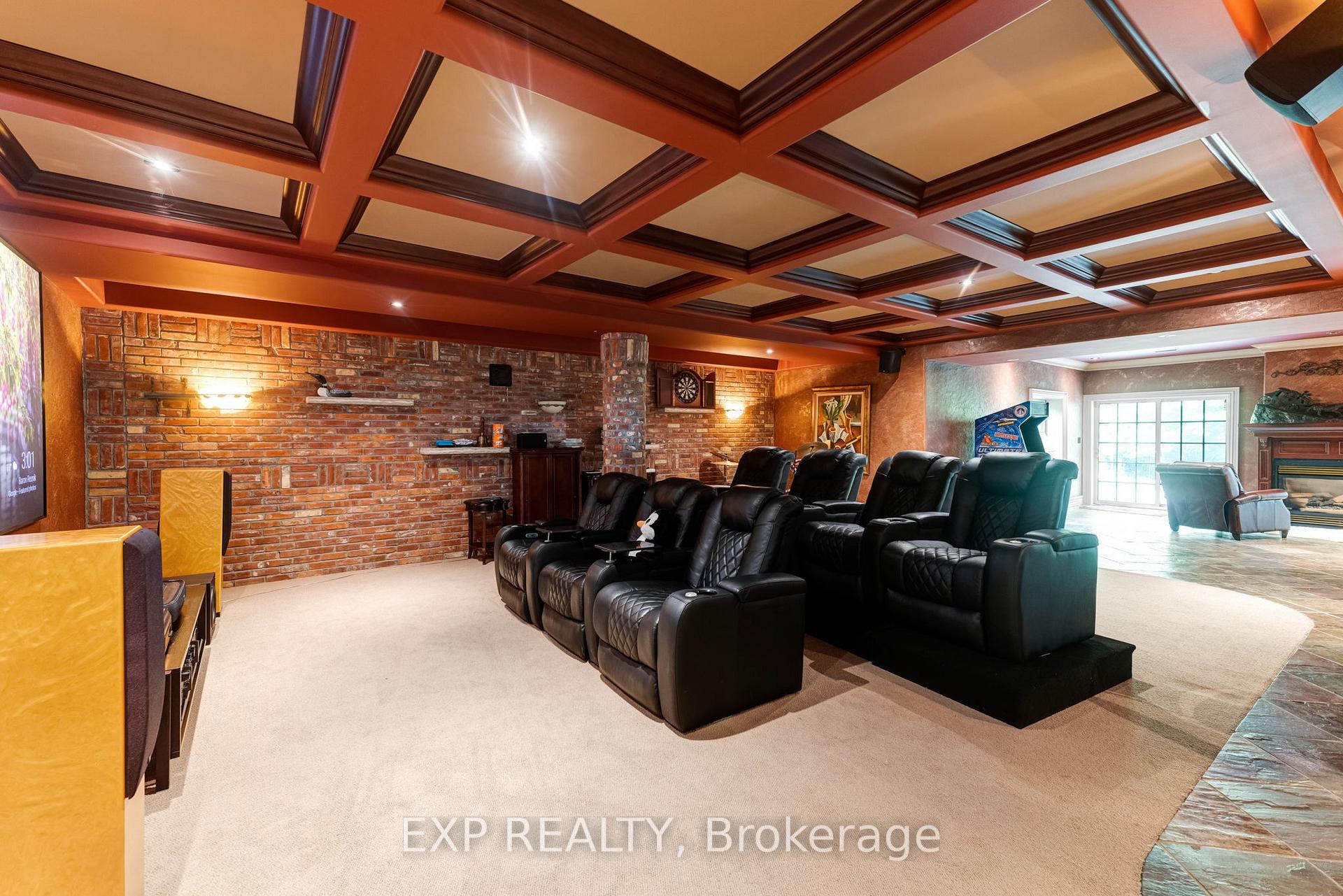 Photo 38 of 65 Offord Crescent, Aurora, Bayview Southeast — HOMEH