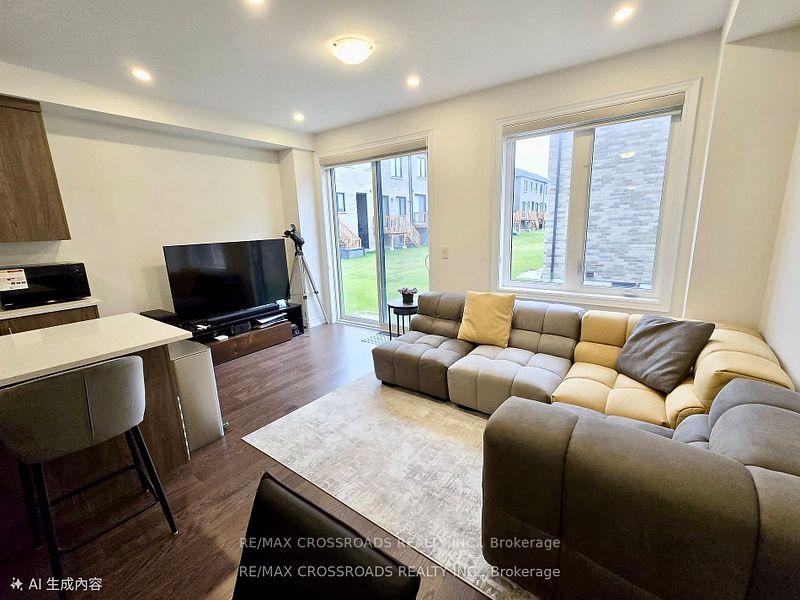 Photo 3 of 12 Schmeltzer Crescent, Richmond Hill, Rural Richmond Hill — HOMEH