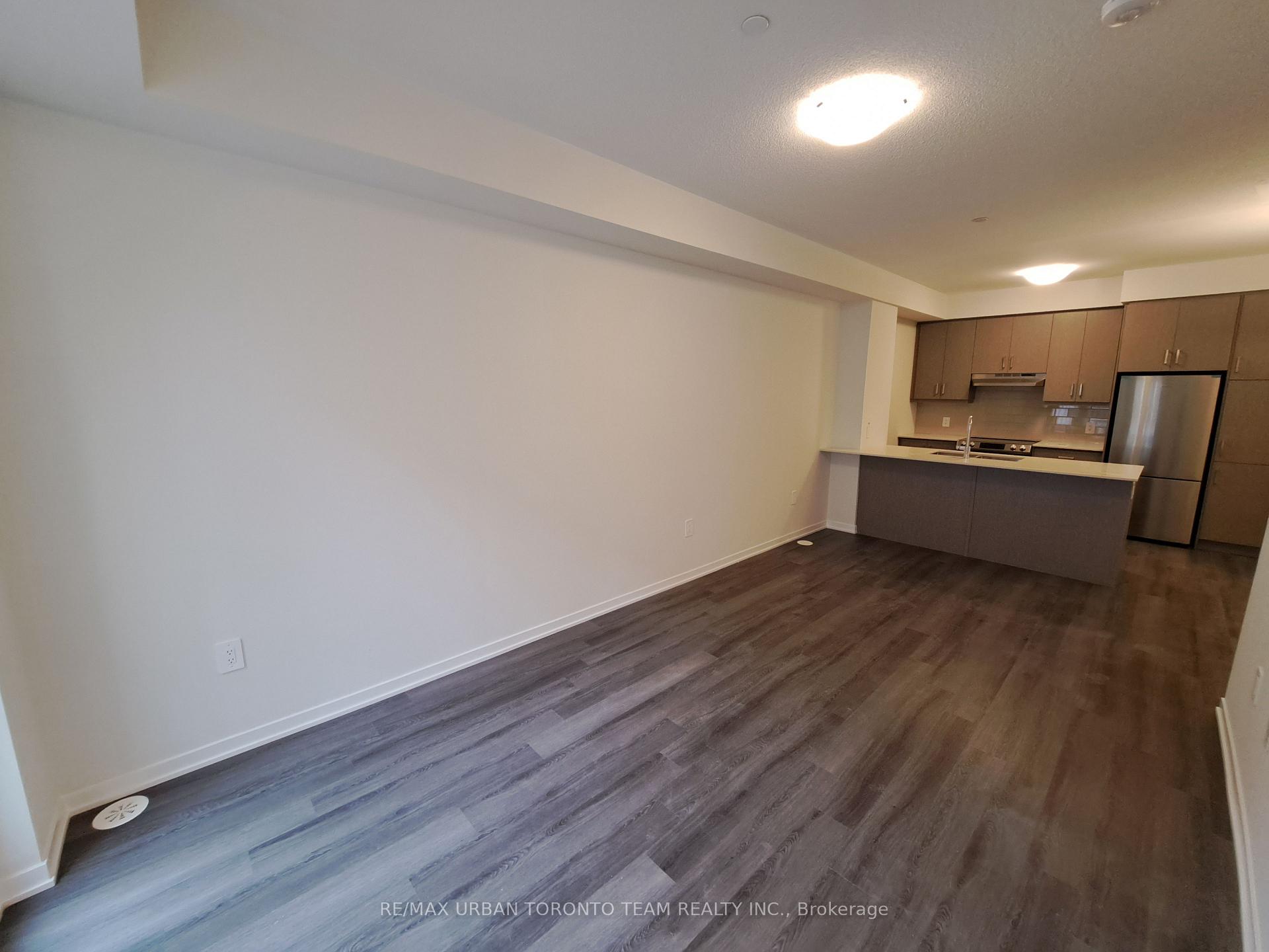Photo 2 of Unit 45, 21 Honeycrisp Crescent, Vaughan, Vaughan Corporate Centre — HOMEH