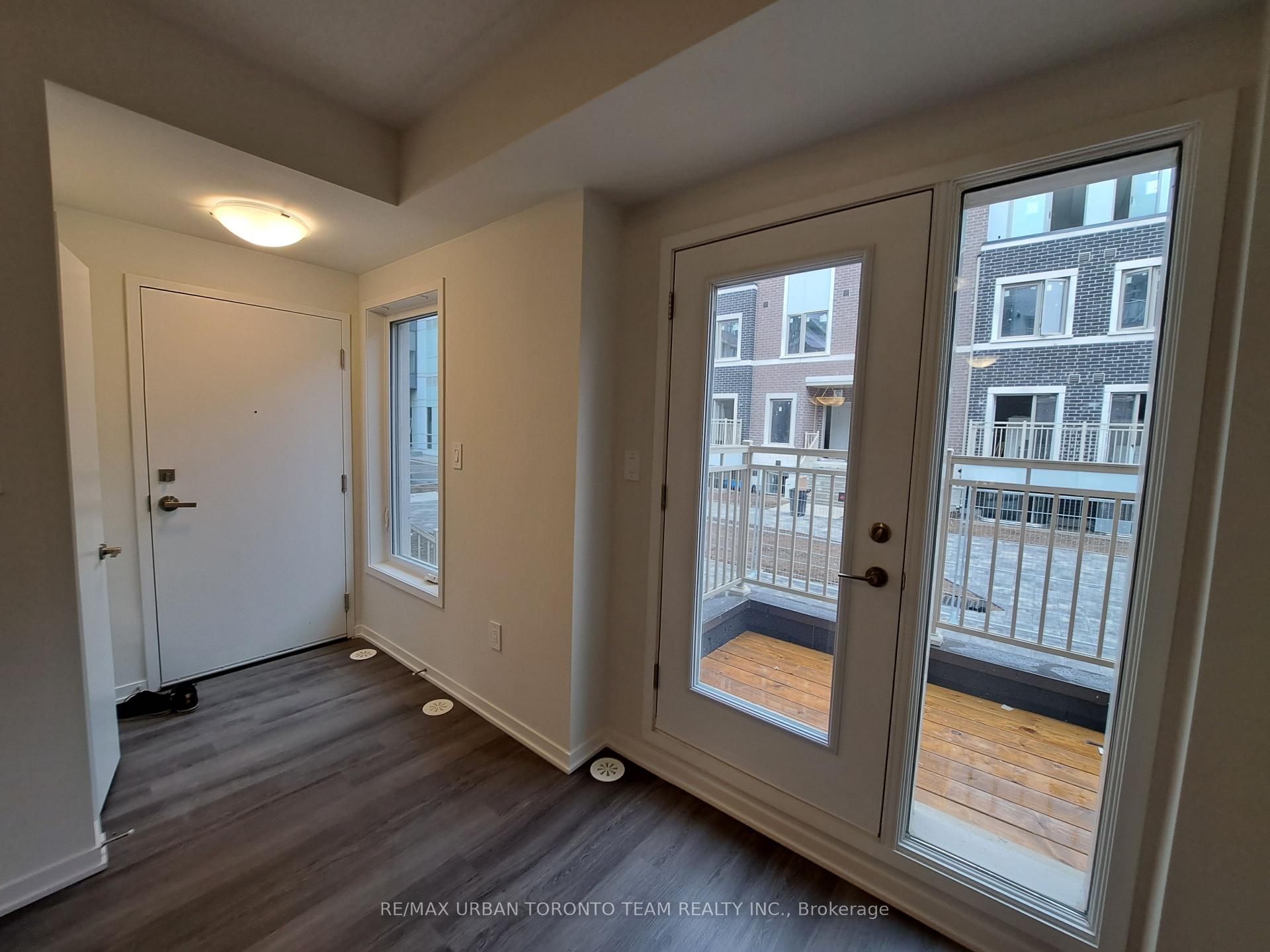 Photo 3 of Unit 45, 21 Honeycrisp Crescent, Vaughan, Vaughan Corporate Centre — HOMEH