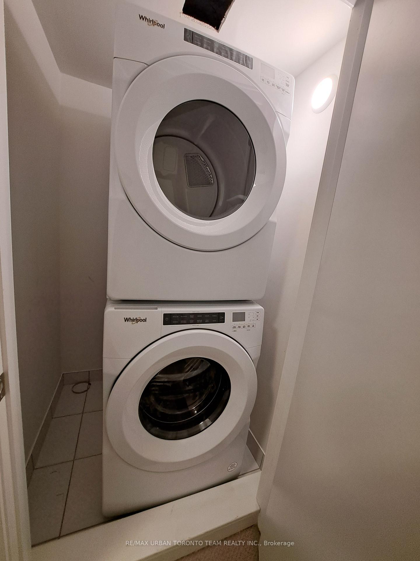 Photo 9 of Unit 45, 21 Honeycrisp Crescent, Vaughan, Vaughan Corporate Centre — HOMEH