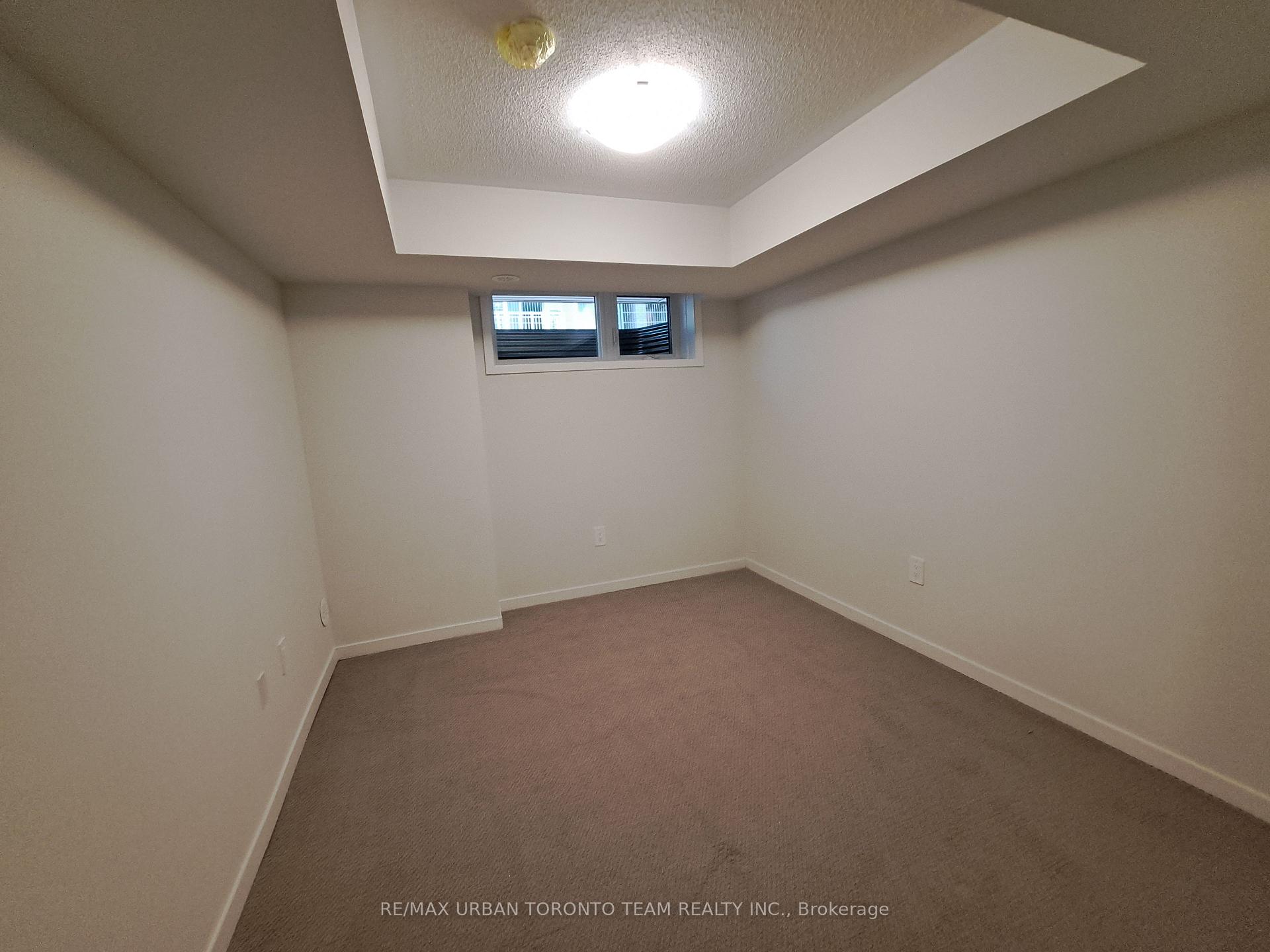Photo 11 of Unit 45, 21 Honeycrisp Crescent, Vaughan, Vaughan Corporate Centre — HOMEH