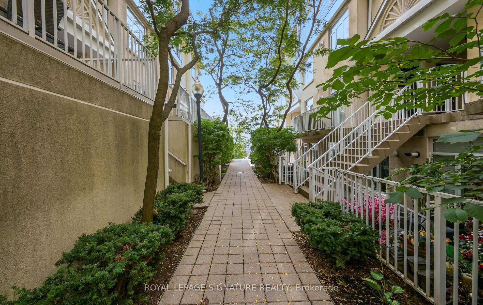 Photo 3 of Unit 555, 36 Stadium Road, Toronto, Niagara — HOMEH
