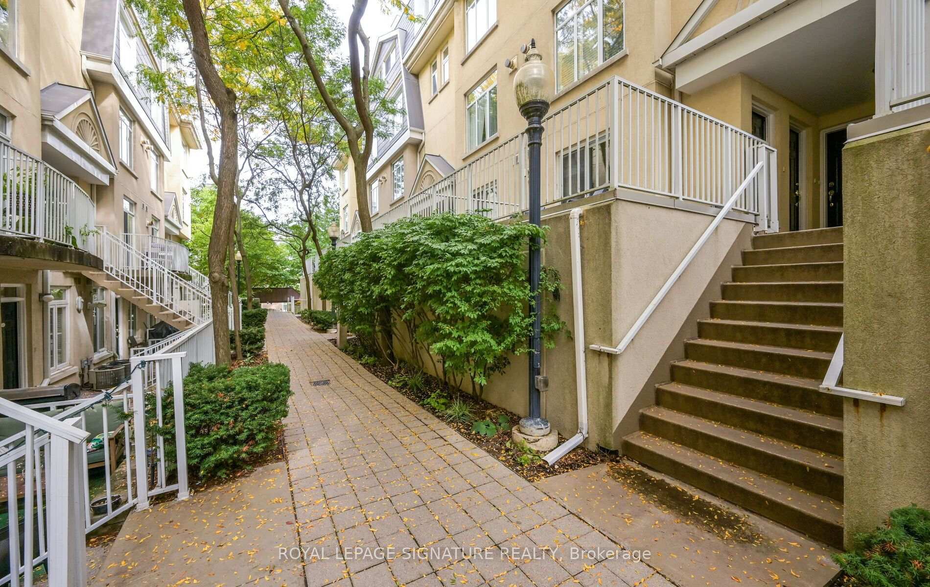Photo 4 of Unit 555, 36 Stadium Road, Toronto, Niagara — HOMEH