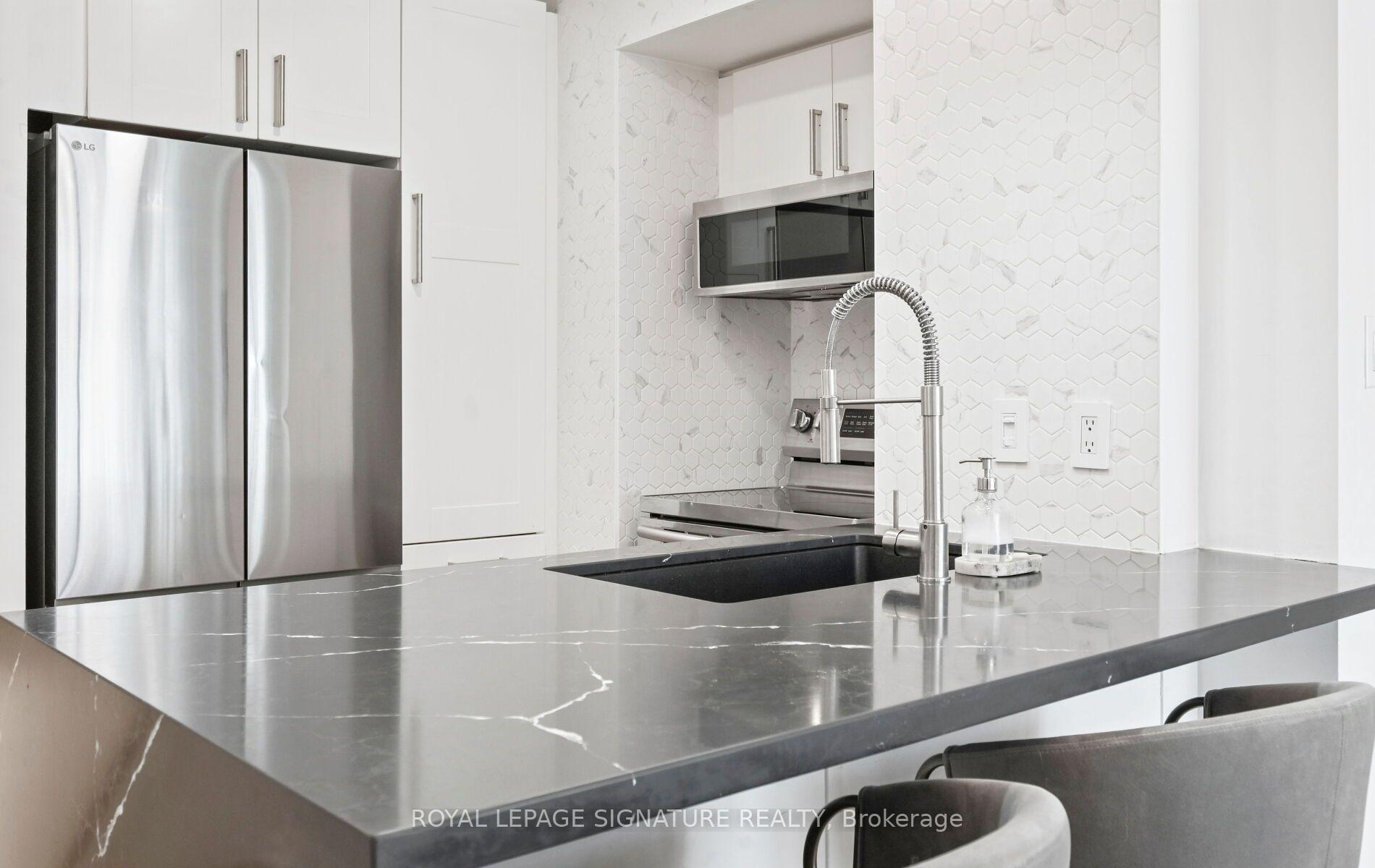 Photo 11 of Unit 555, 36 Stadium Road, Toronto, Niagara — HOMEH