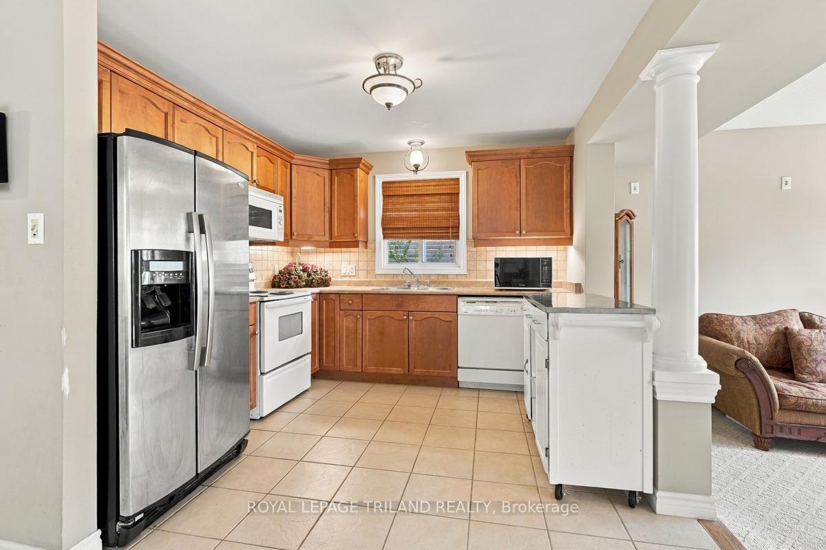 Photo 11 of 1426 Mickleborough Drive, London, North I — HOMEH