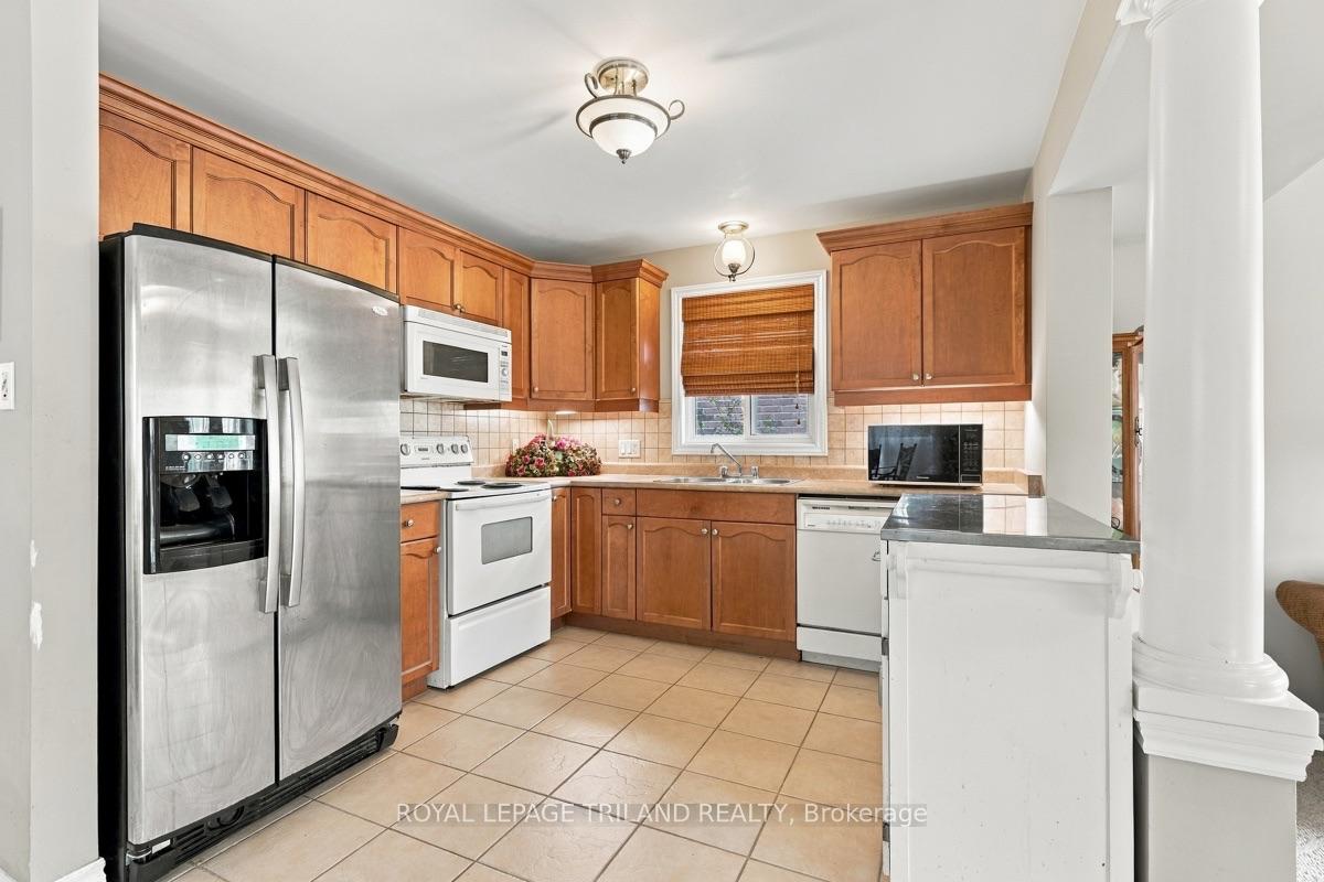 Photo 12 of 1426 Mickleborough Drive, London, North I — HOMEH