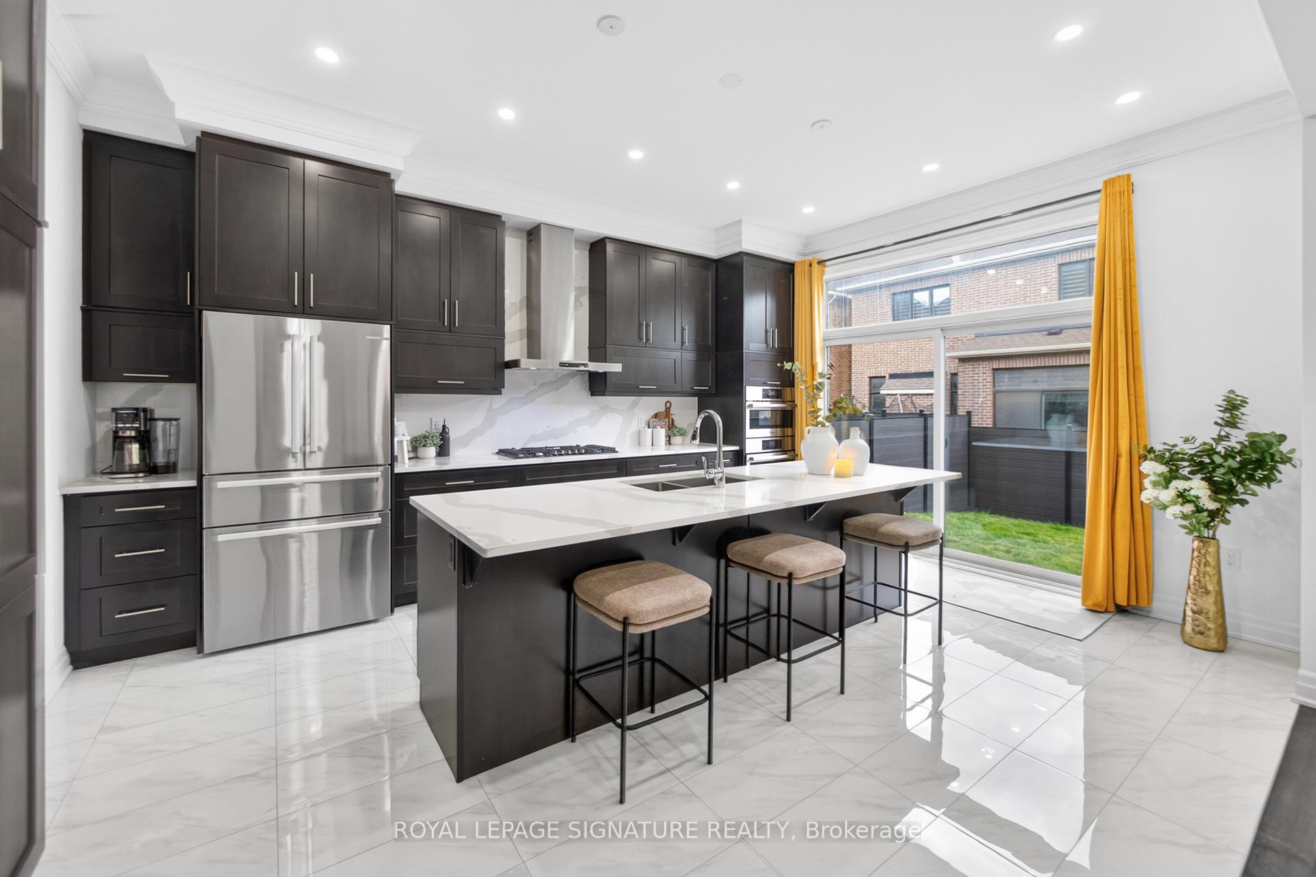 Photo 9 of 1493 Ford Strathy Crescent, Oakville, Joshua Meadows — HOMEH