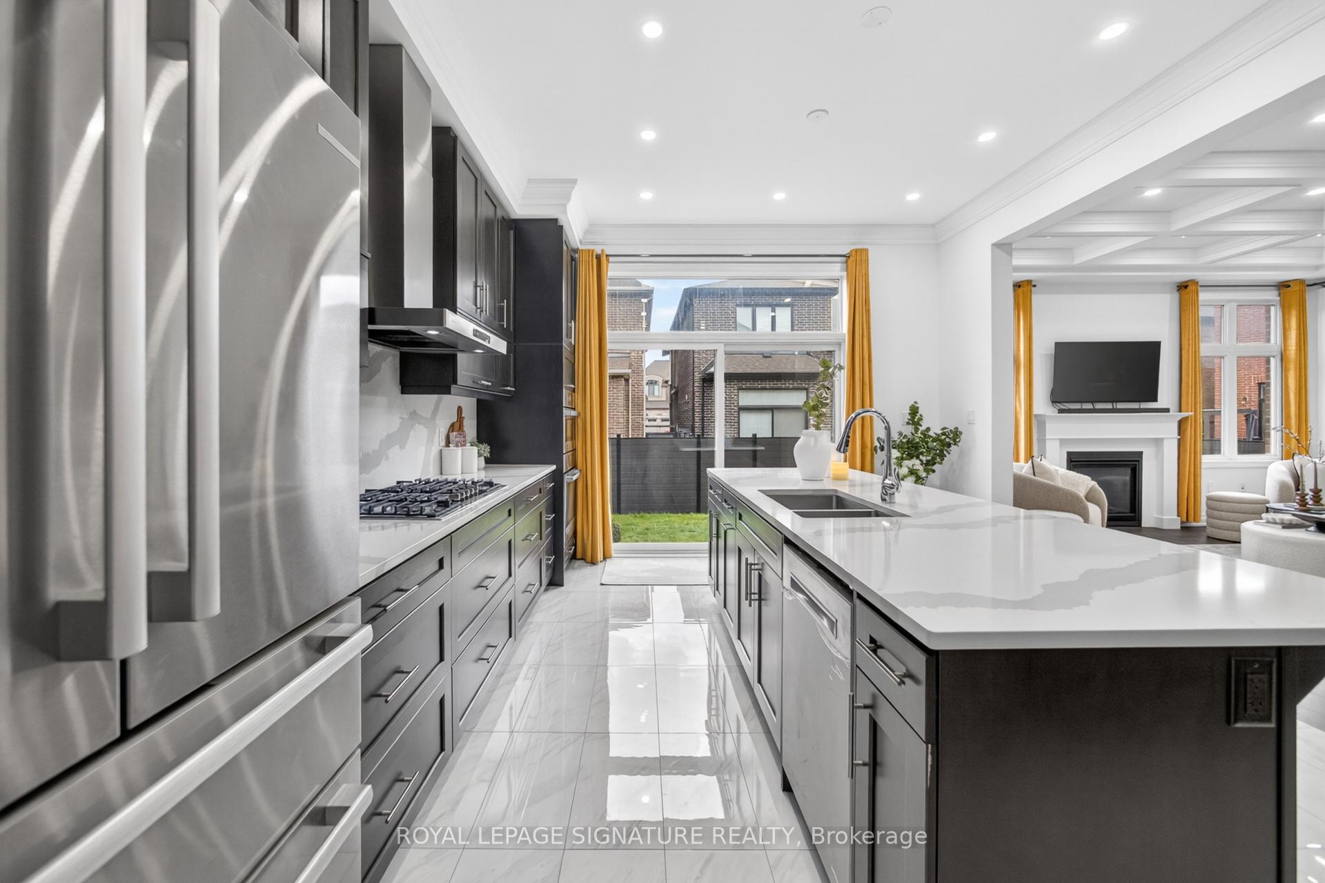 Photo 12 of 1493 Ford Strathy Crescent, Oakville, Joshua Meadows — HOMEH