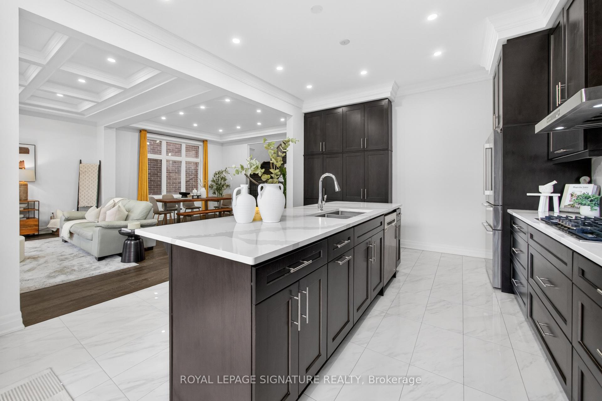 Photo 15 of 1493 Ford Strathy Crescent, Oakville, Joshua Meadows — HOMEH