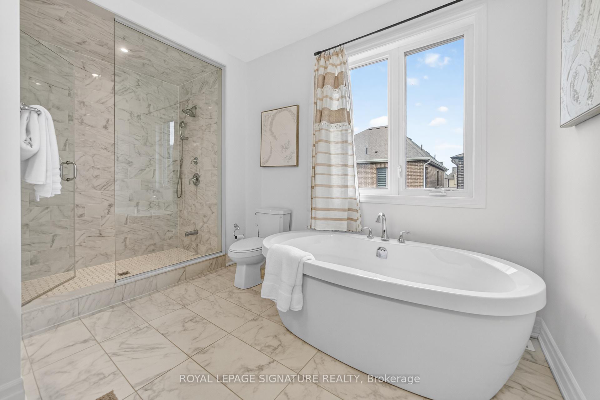 Photo 22 of 1493 Ford Strathy Crescent, Oakville, Joshua Meadows — HOMEH