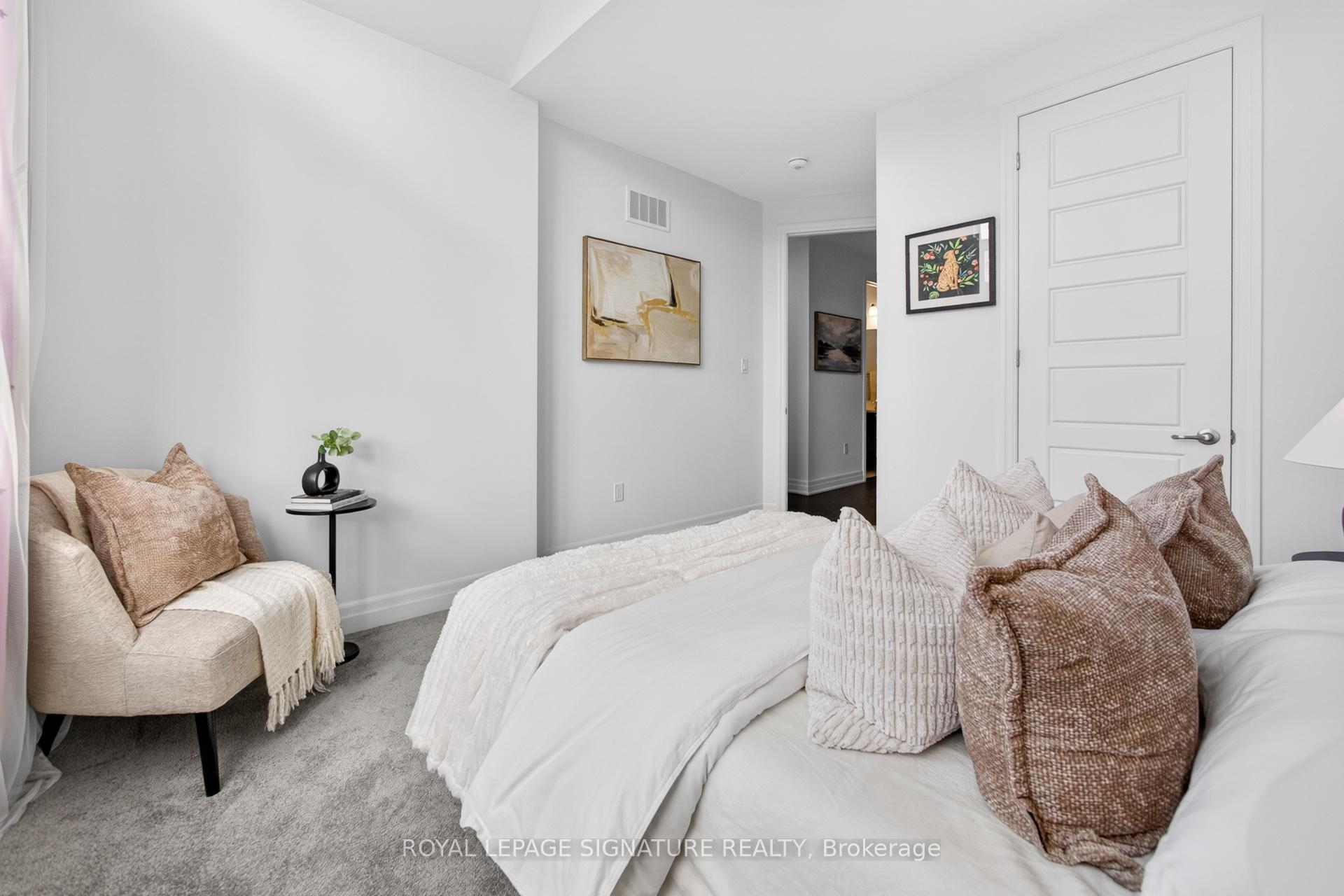 Photo 25 of 1493 Ford Strathy Crescent, Oakville, Joshua Meadows — HOMEH
