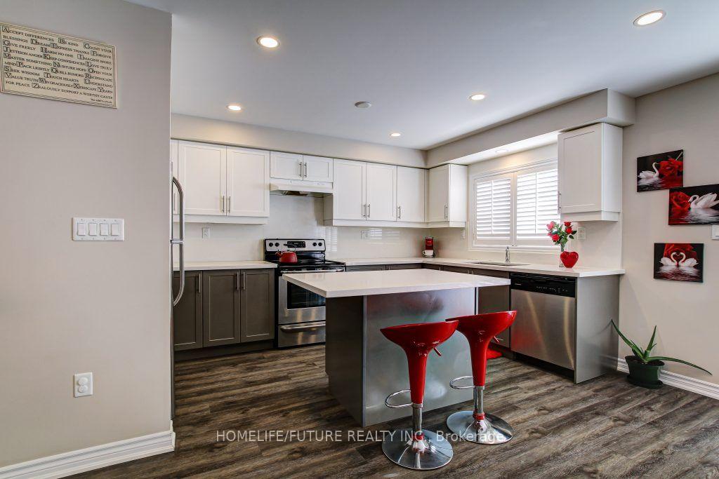 Photo 8 of 26 Streathern Way, Clarington, Bowmanville — HOMEH