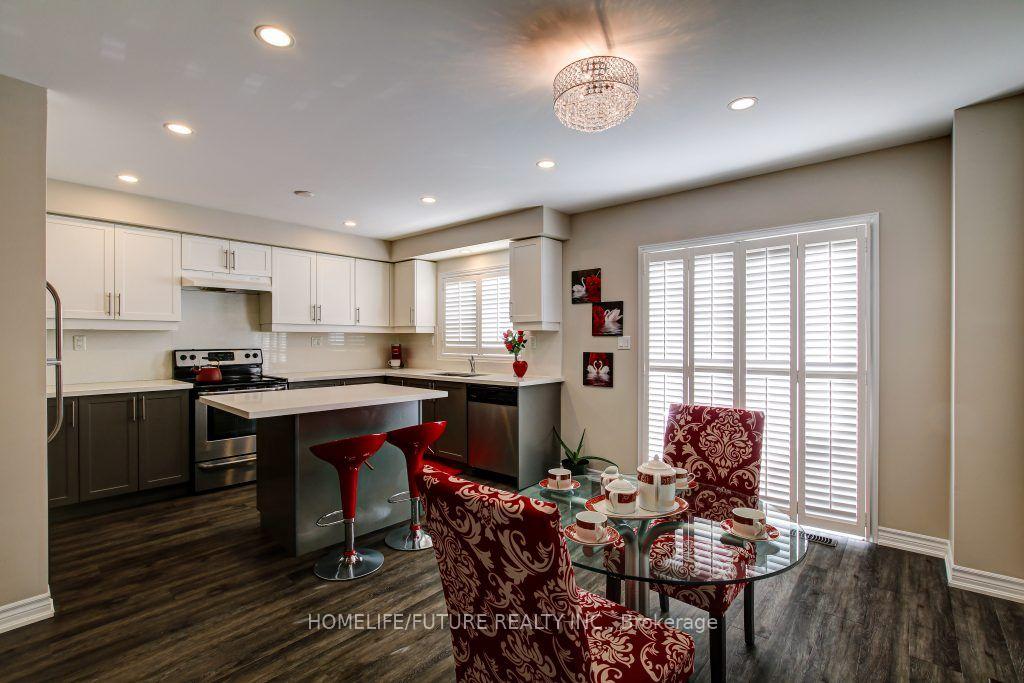Photo 10 of 26 Streathern Way, Clarington, Bowmanville — HOMEH