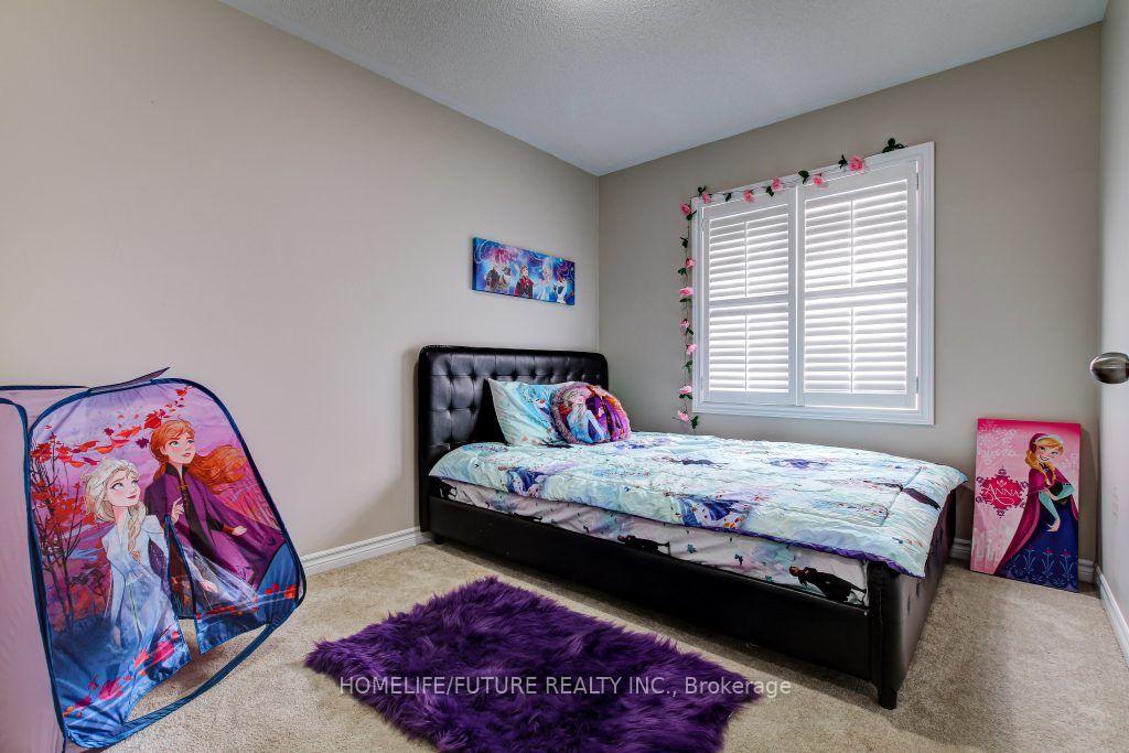 Photo 15 of 26 Streathern Way, Clarington, Bowmanville — HOMEH