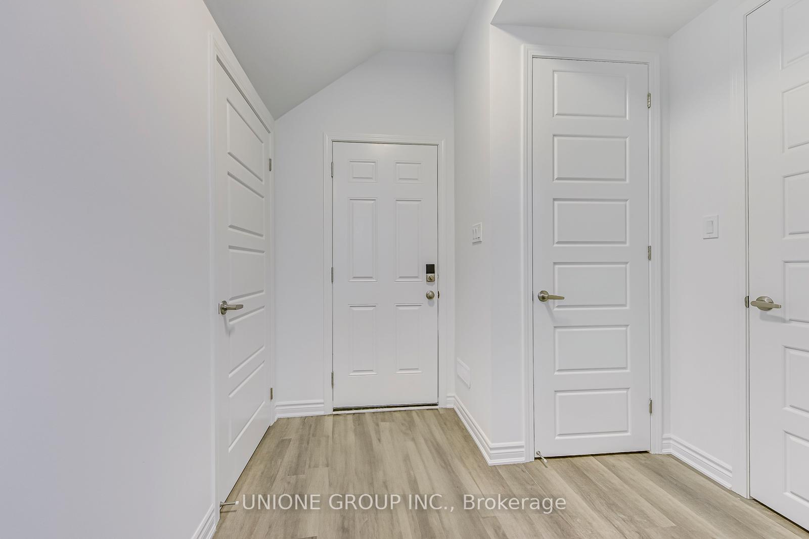 Photo 11 of 3056 Merrick Road, Oakville, Joshua Meadows — HOMEH