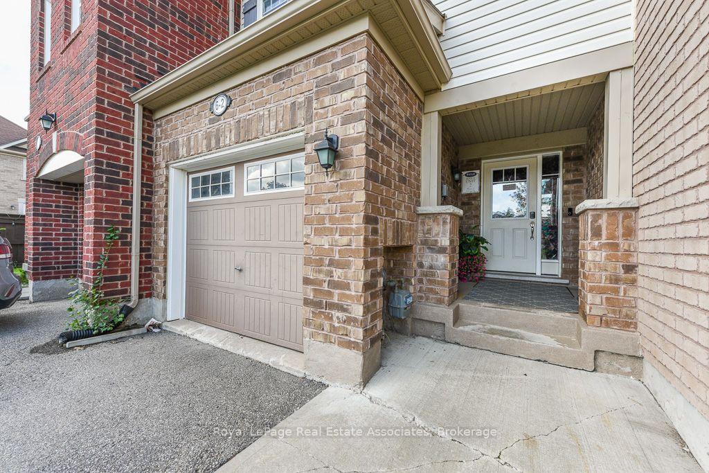 Photo 5 of Unit 2, 6 Ventura Avenue, Brampton, Fletcher's West — HOMEH