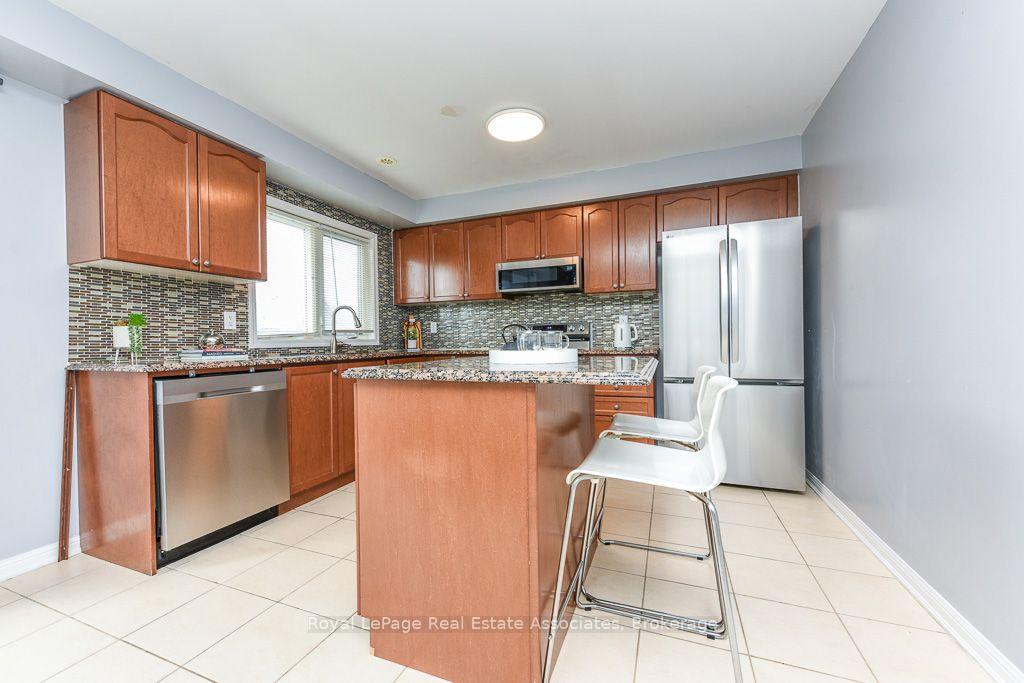 Photo 18 of Unit 2, 6 Ventura Avenue, Brampton, Fletcher's West — HOMEH
