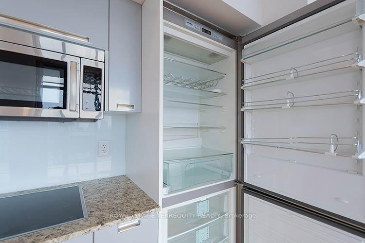 Photo 12 of Unit 3902, 33 Charles Street E, Toronto, Church-Yonge Corridor — HOMEH