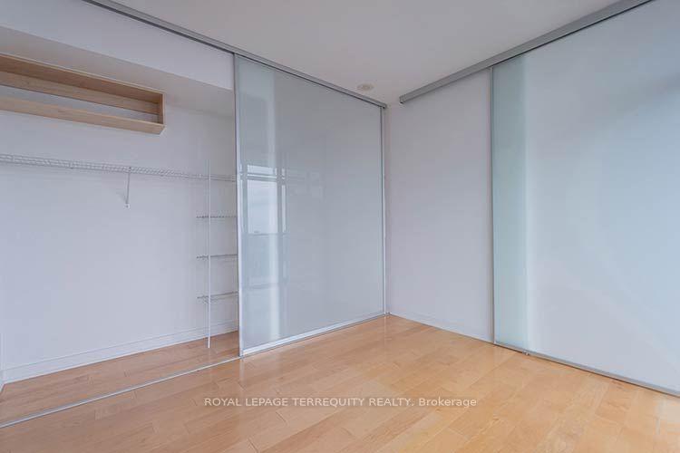 Photo 17 of Unit 3902, 33 Charles Street E, Toronto, Church-Yonge Corridor — HOMEH