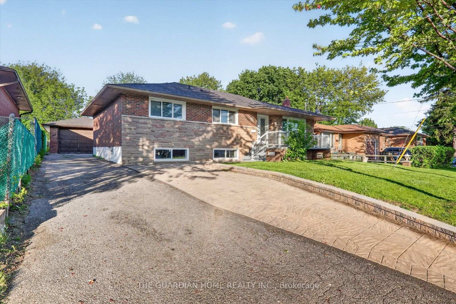Photo 3 of Unit Main Fl, 75 Durham Street, Oshawa, Vanier — HOMEH