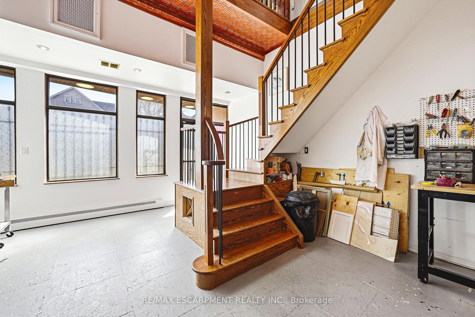 Photo 4 of 593-595 King Street E, Hamilton, Landsdale — HOMEH
