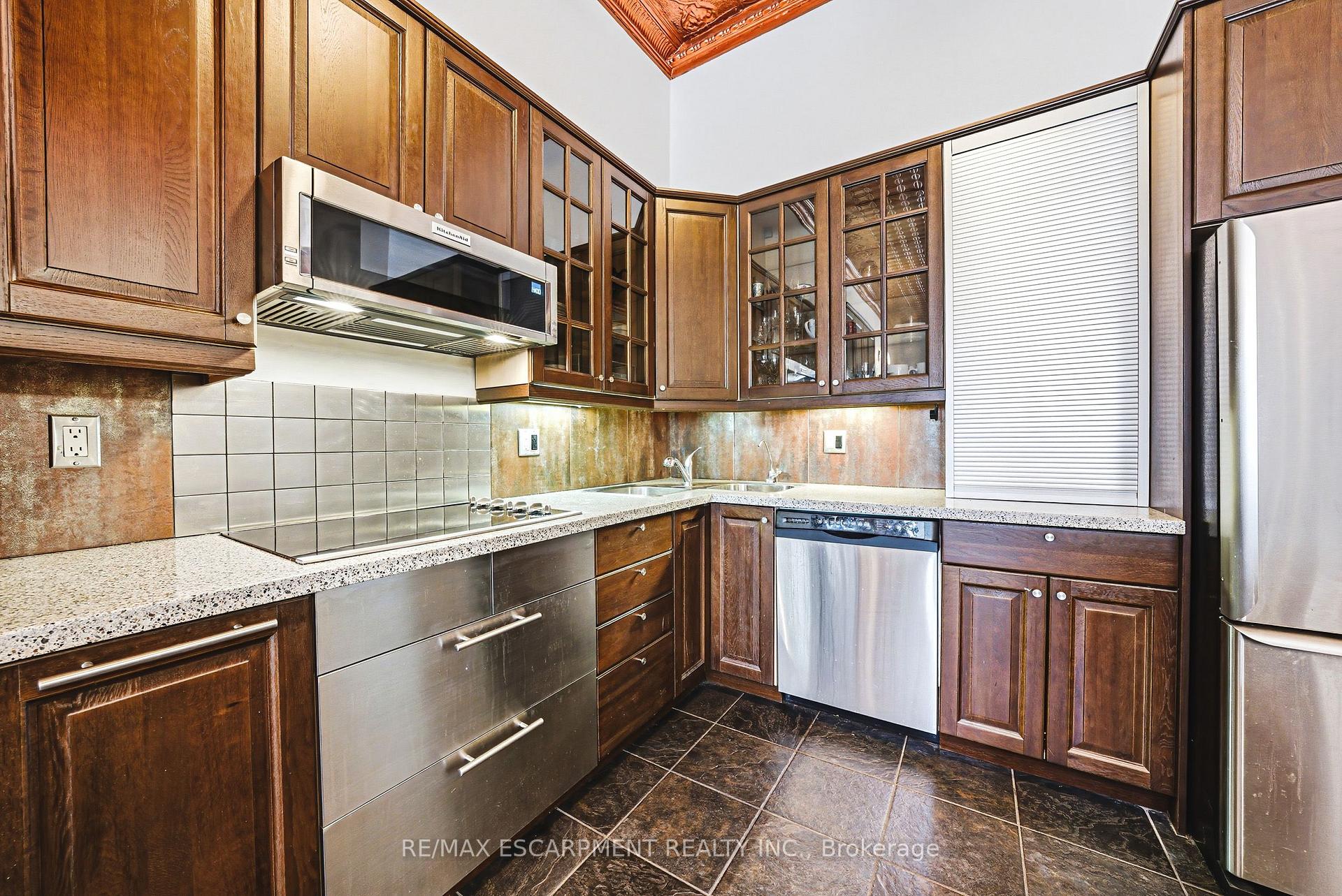 Photo 11 of 593-595 King Street E, Hamilton, Landsdale — HOMEH