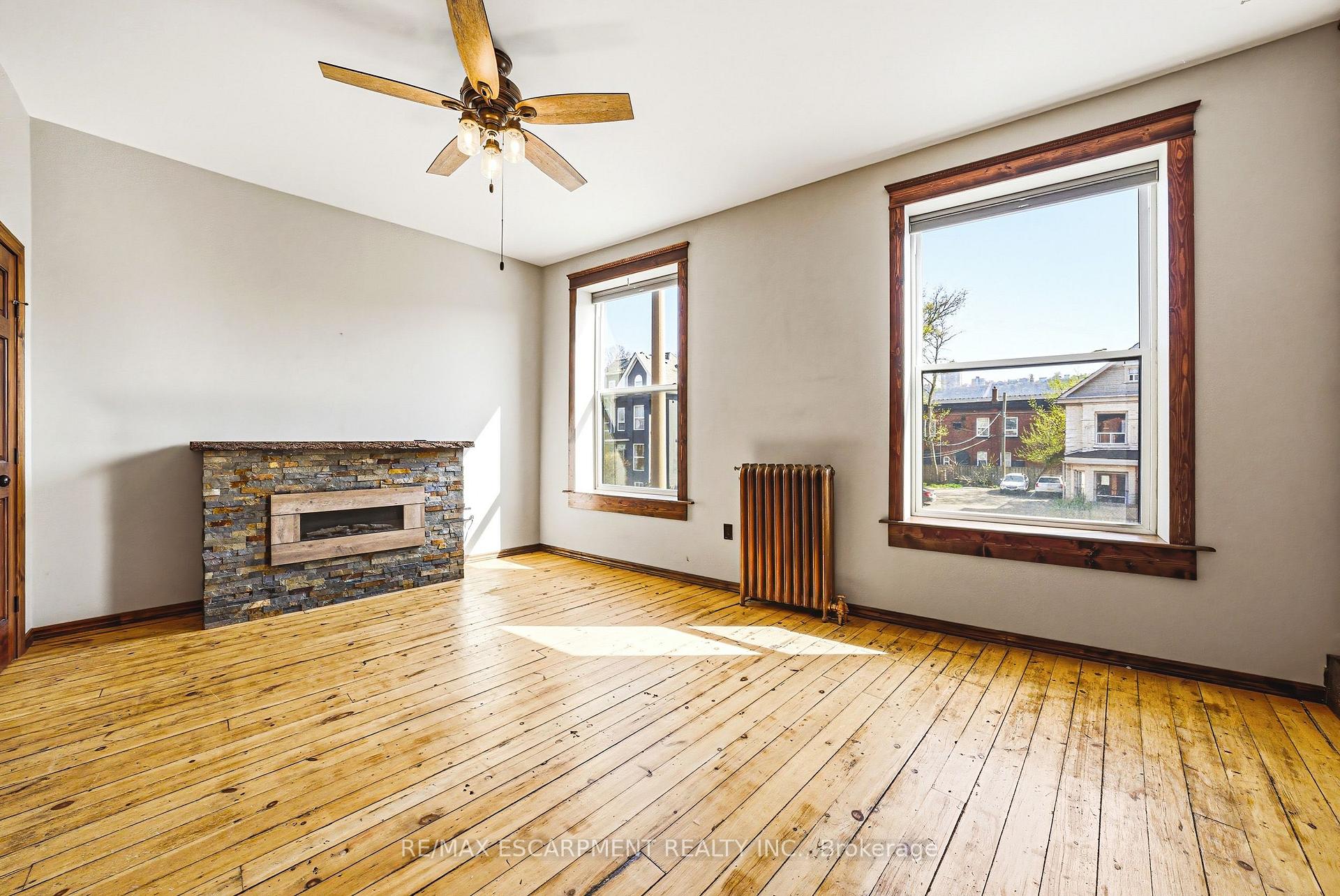 Photo 35 of 593-595 King Street E, Hamilton, Landsdale — HOMEH