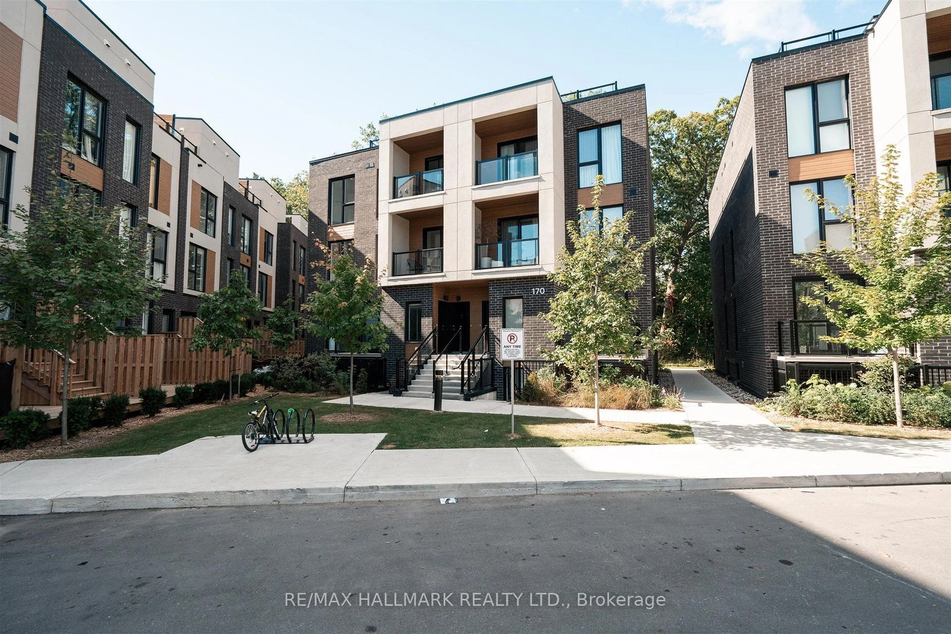 Photo 11 of Unit 13, 170 Clonmore Drive, Scarborough, Birchcliffe-Cliffside — HOMEH