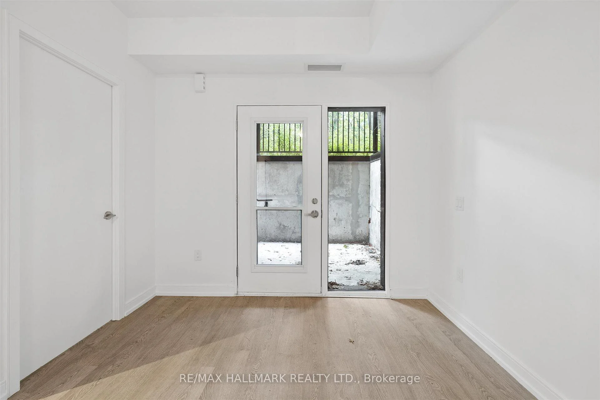 Photo 27 of Unit 13, 170 Clonmore Drive, Scarborough, Birchcliffe-Cliffside — HOMEH