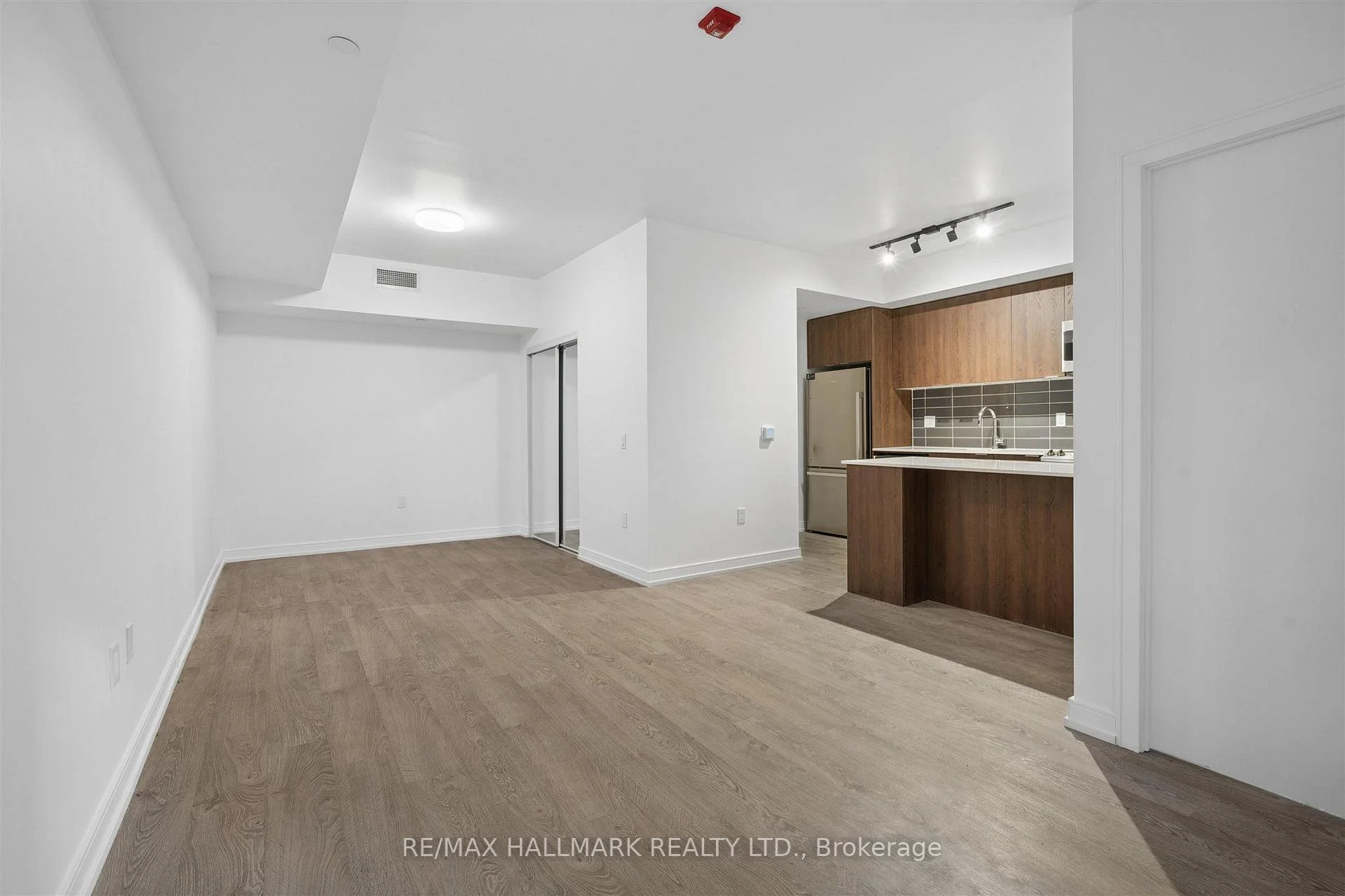 Photo 29 of Unit 13, 170 Clonmore Drive, Scarborough, Birchcliffe-Cliffside — HOMEH