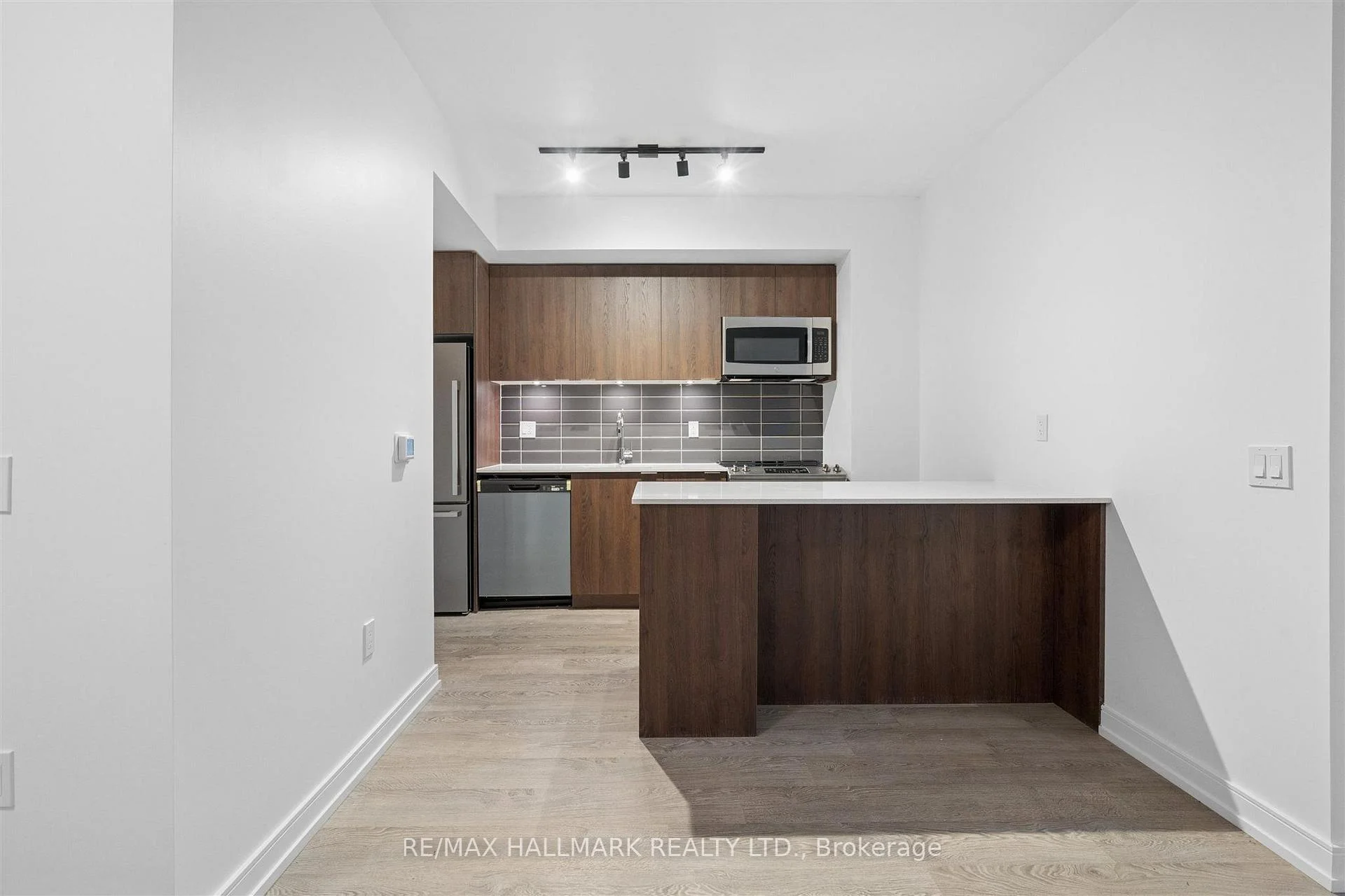 Photo 38 of Unit 13, 170 Clonmore Drive, Scarborough, Birchcliffe-Cliffside — HOMEH