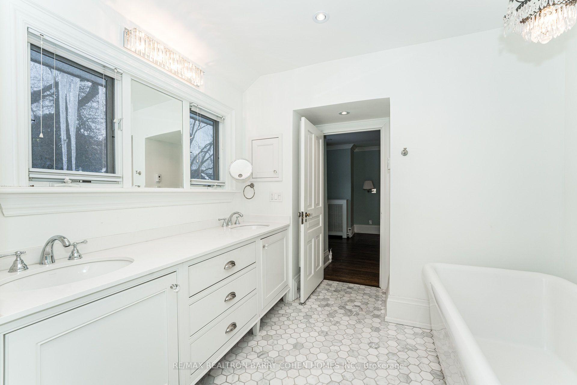 Photo 25 of 28 Dunvegan Road, Toronto, Casa Loma — HOMEH