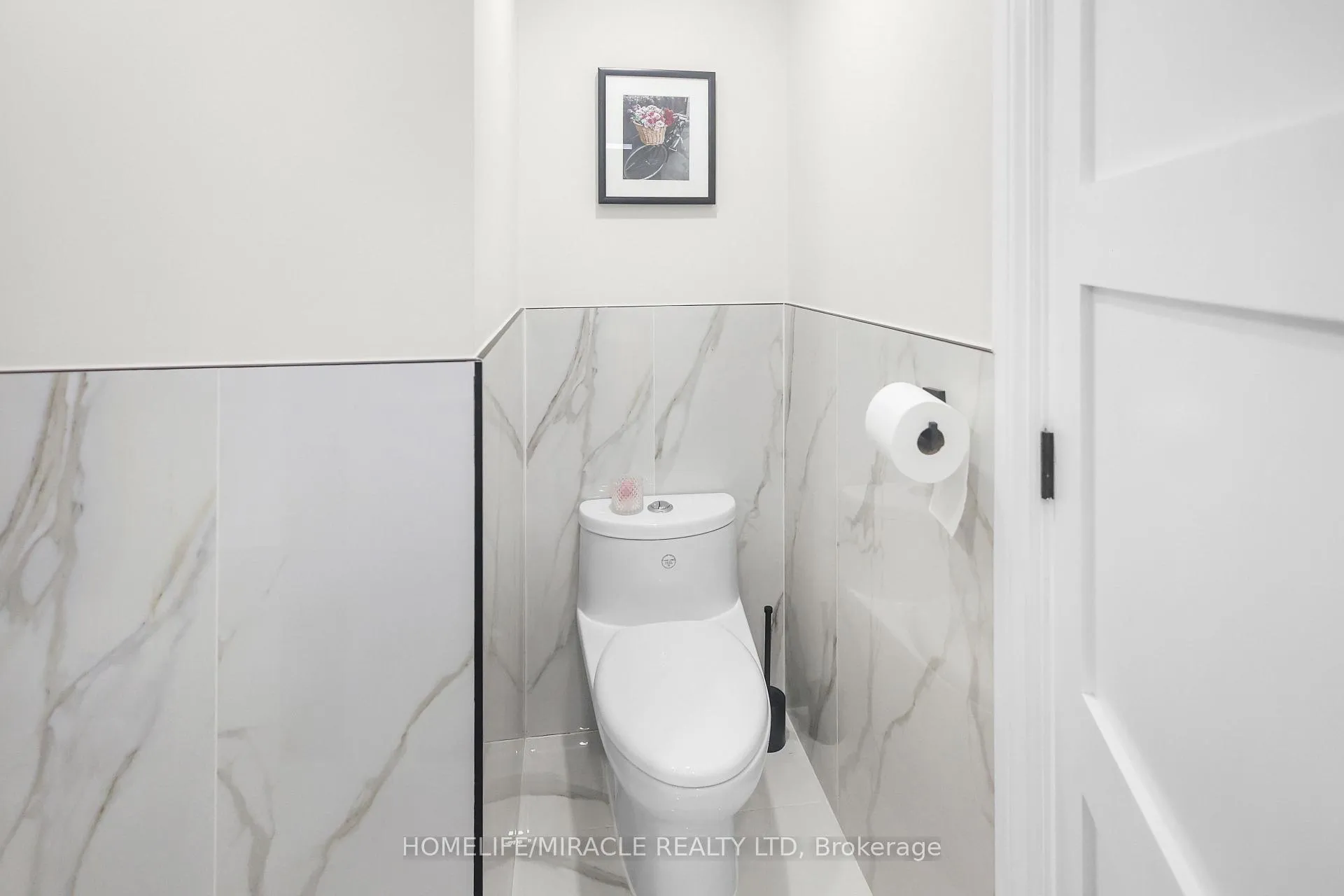 Photo 27 of 57 Springmount Drive, Kitchener — HOMEH