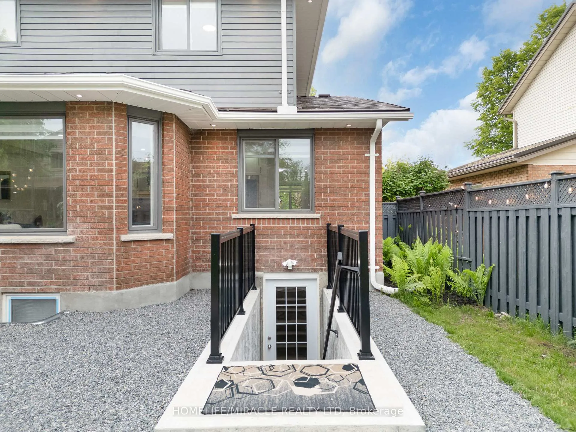 Photo 29 of 57 Springmount Drive, Kitchener — HOMEH