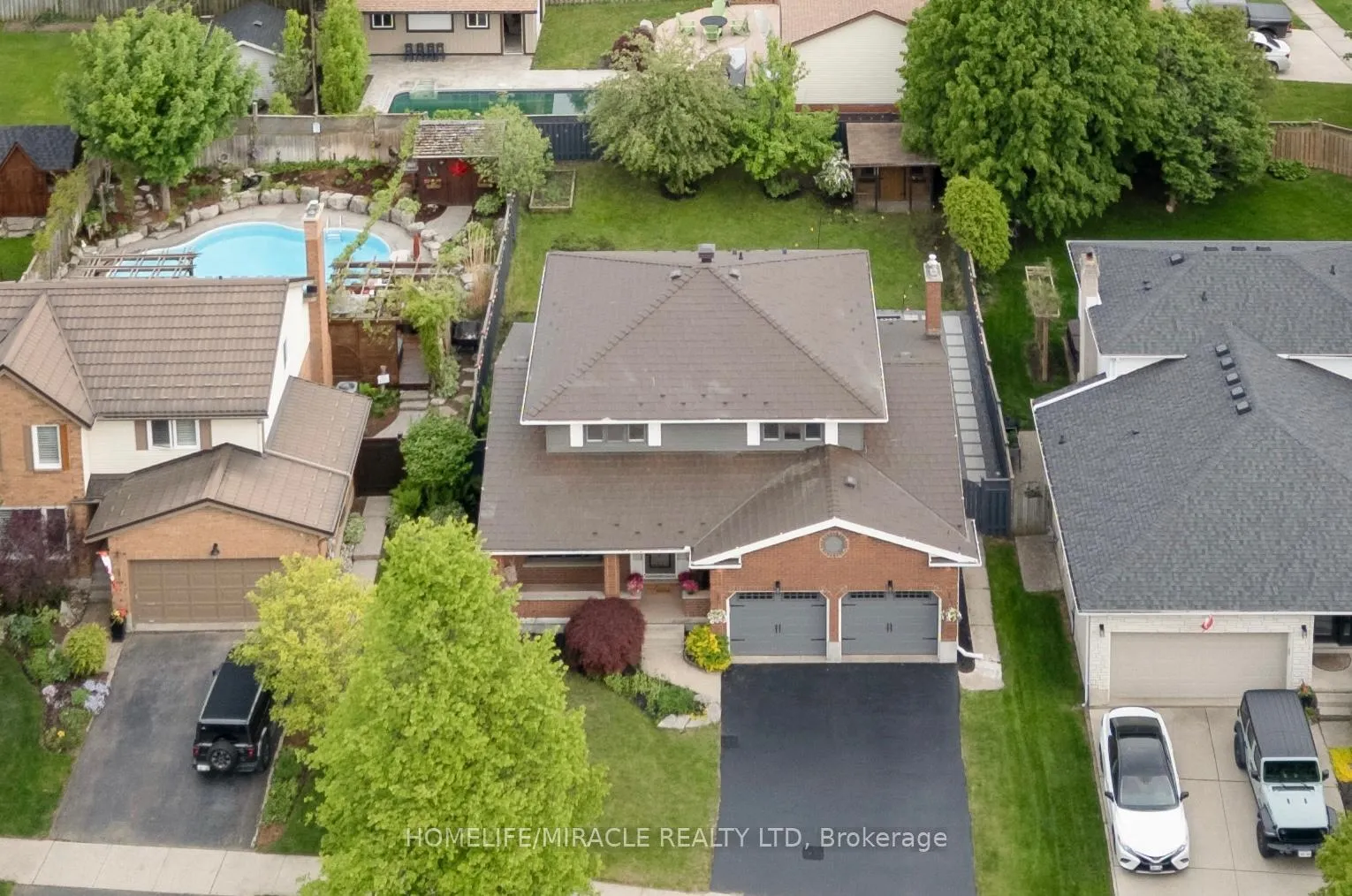 Photo 38 of 57 Springmount Drive, Kitchener — HOMEH