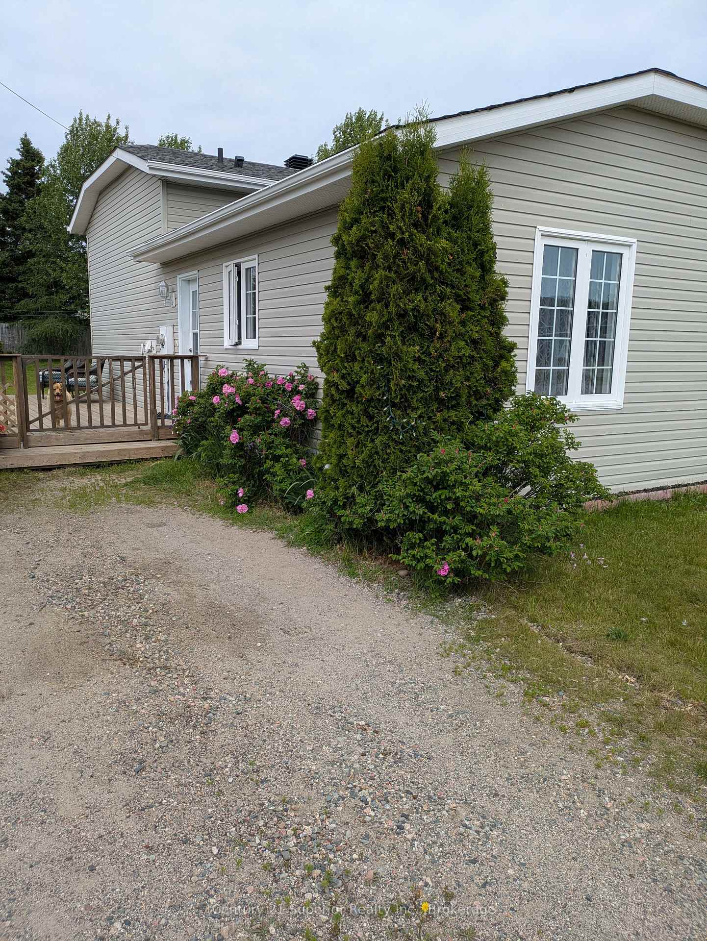 Photo 3 of 34 Hemlo Drive E, Marathon — HOMEH