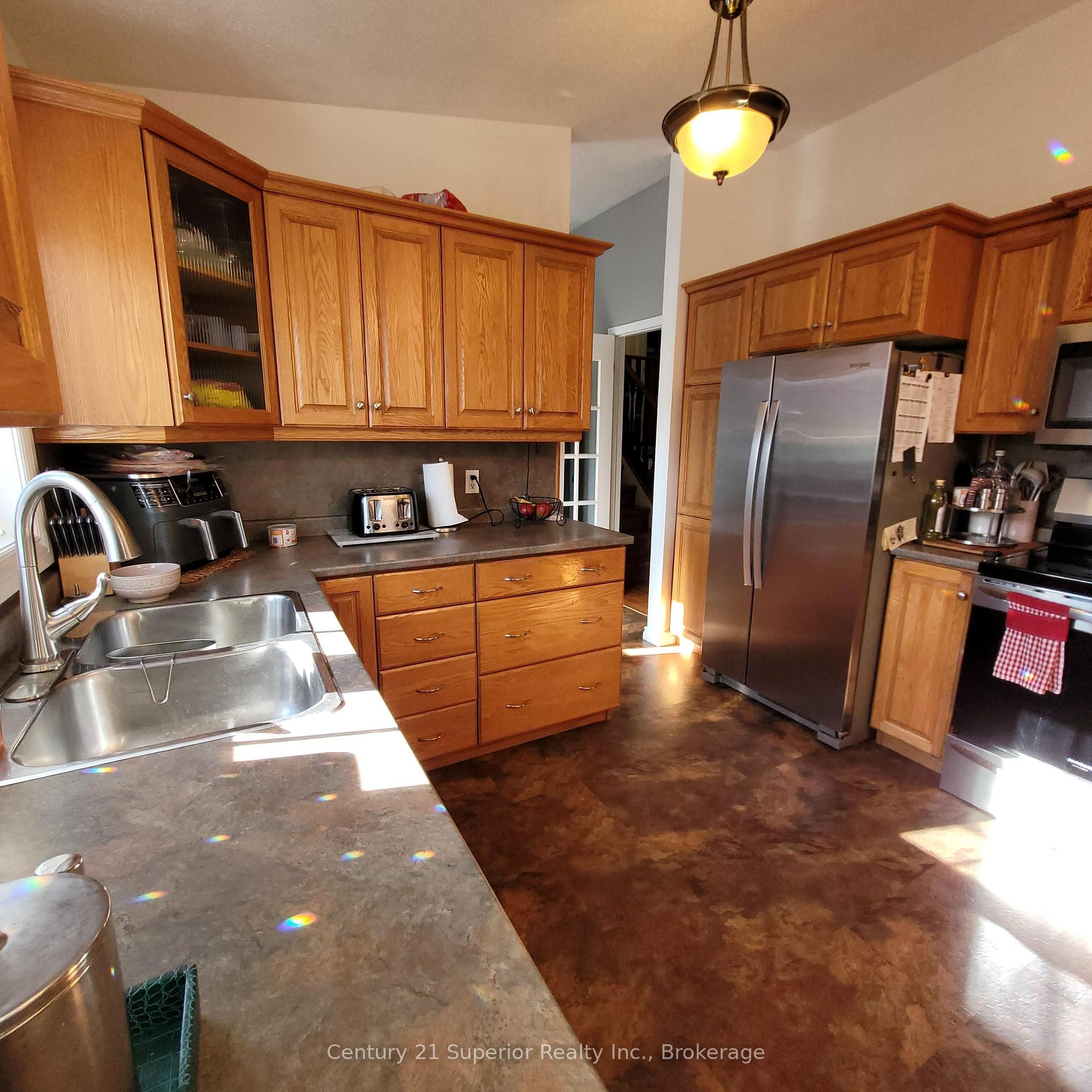 Photo 9 of 34 Hemlo Drive E, Marathon — HOMEH