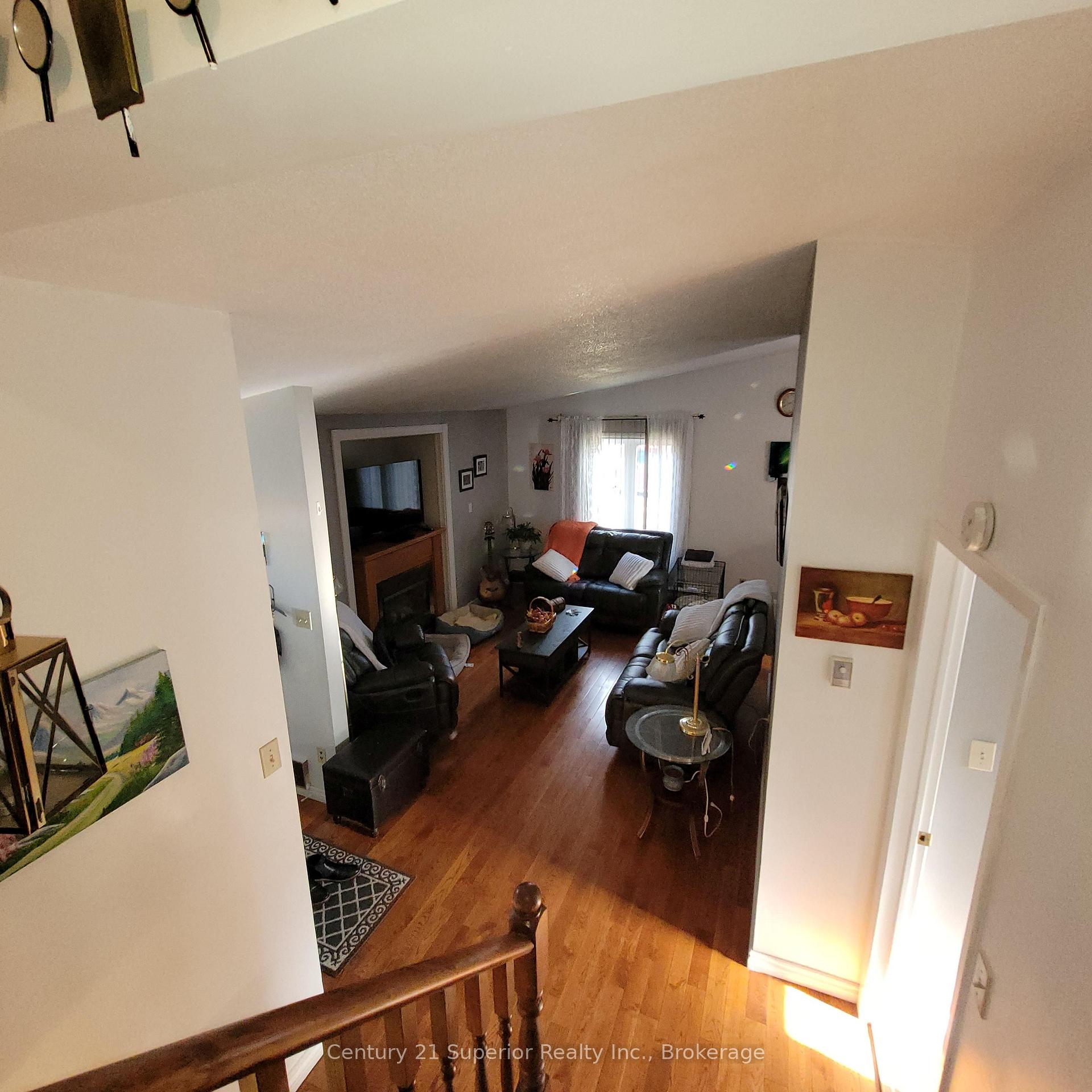 Photo 14 of 34 Hemlo Drive E, Marathon — HOMEH