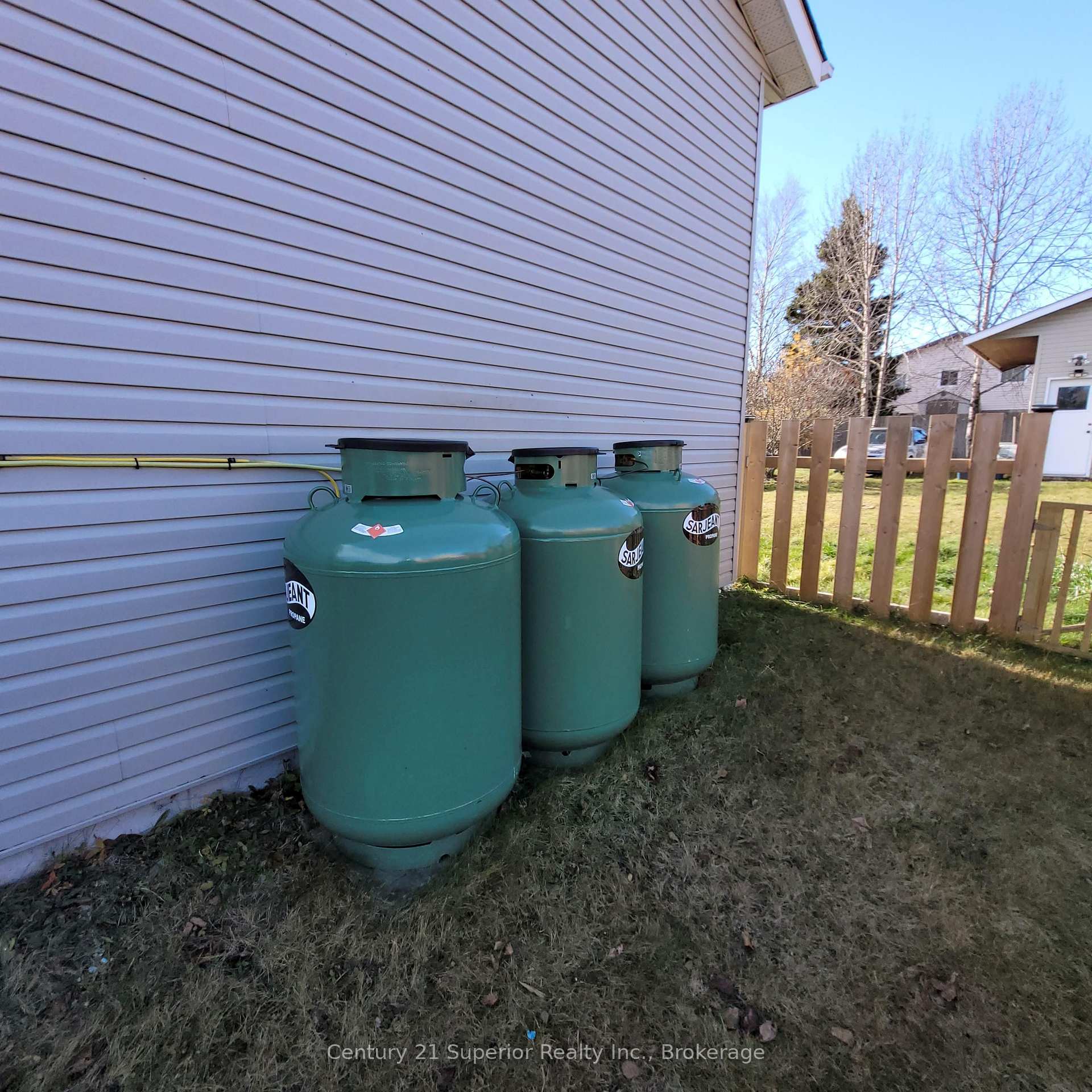 Photo 33 of 34 Hemlo Drive E, Marathon — HOMEH