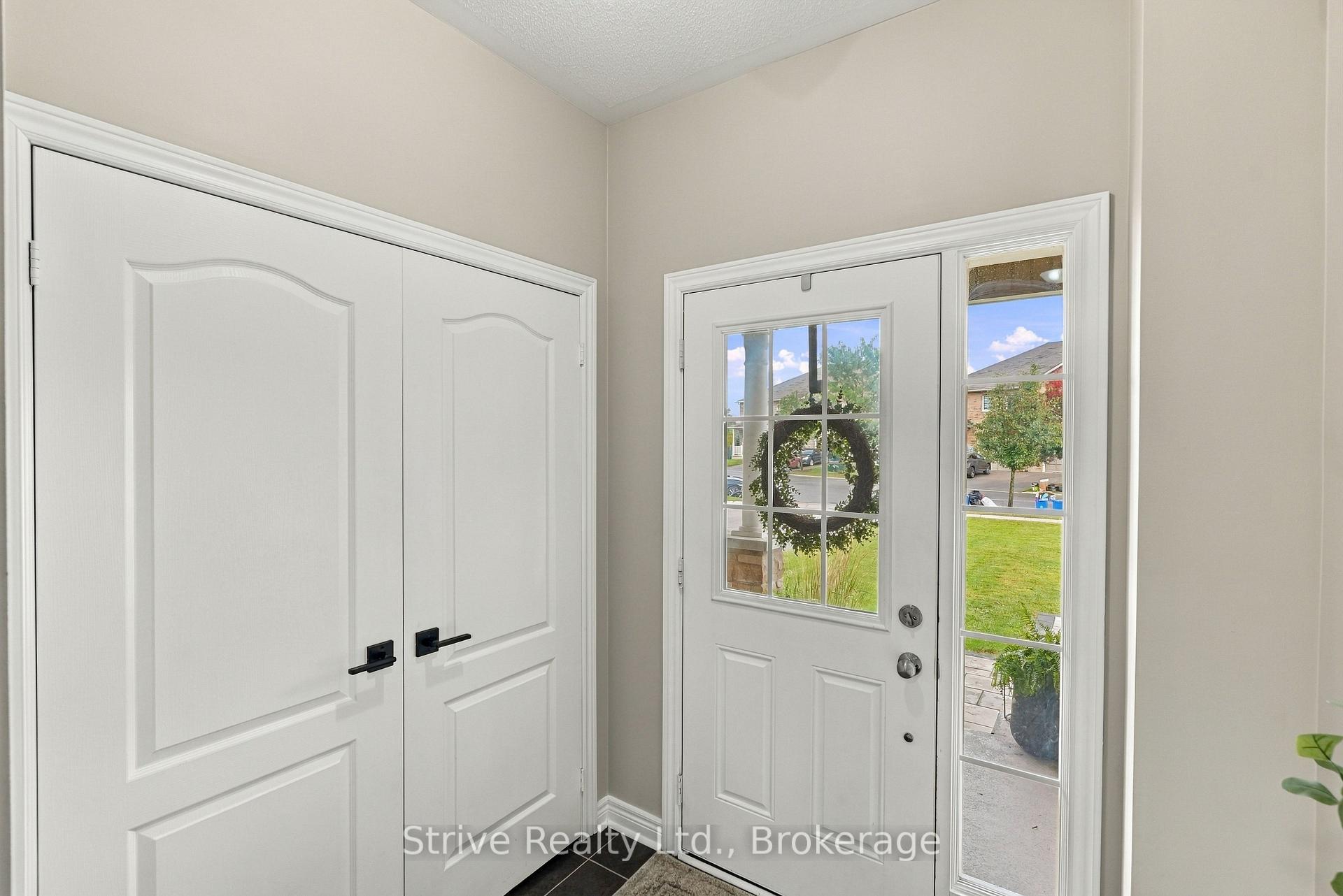 Photo 3 of 18 Bud Doucette Court, Uxbridge — HOMEH